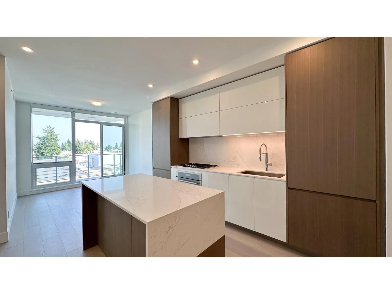 408 1342 JOHNSTON ROAD
