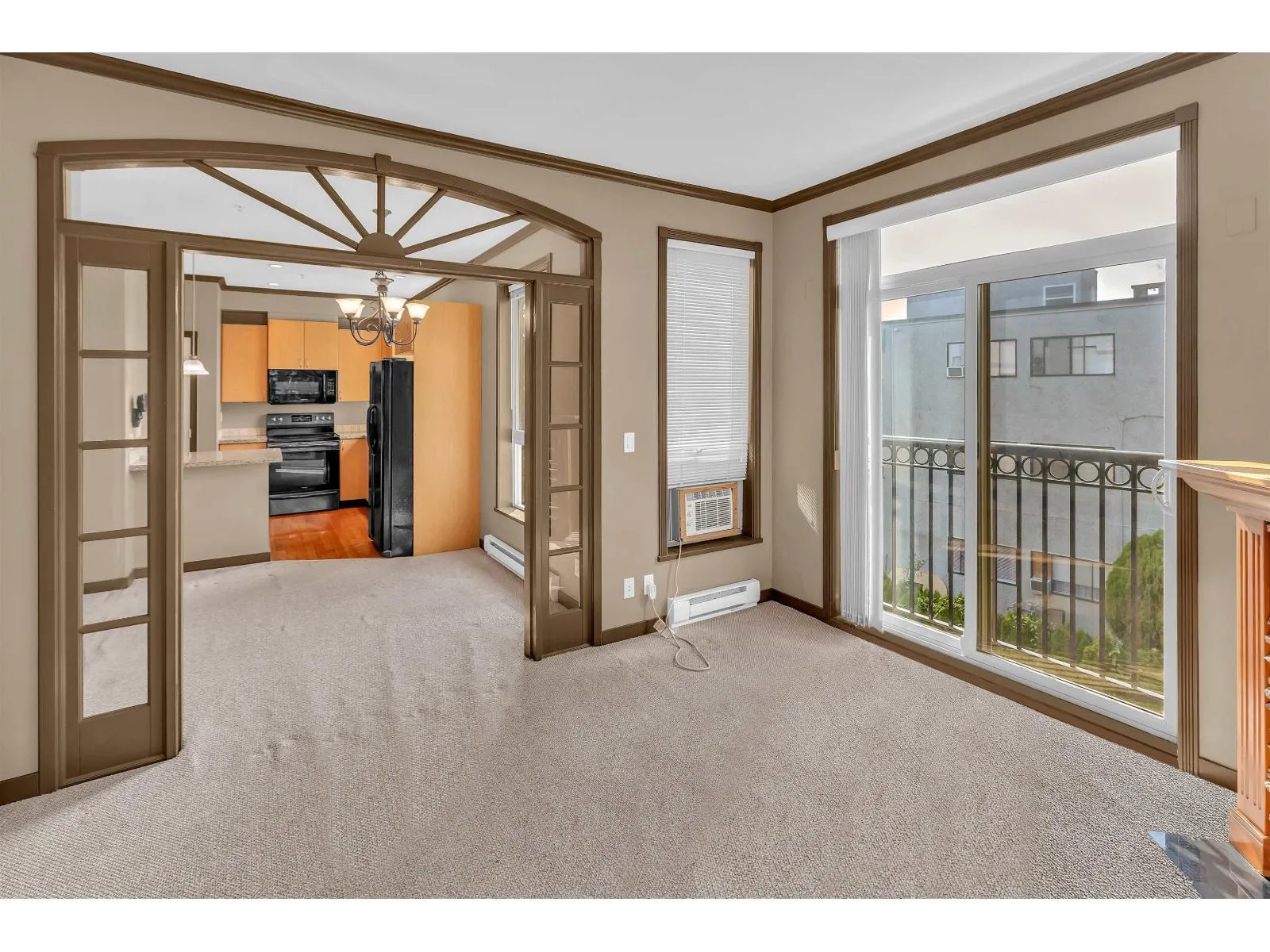 312 33485 SOUTH FRASER WAY