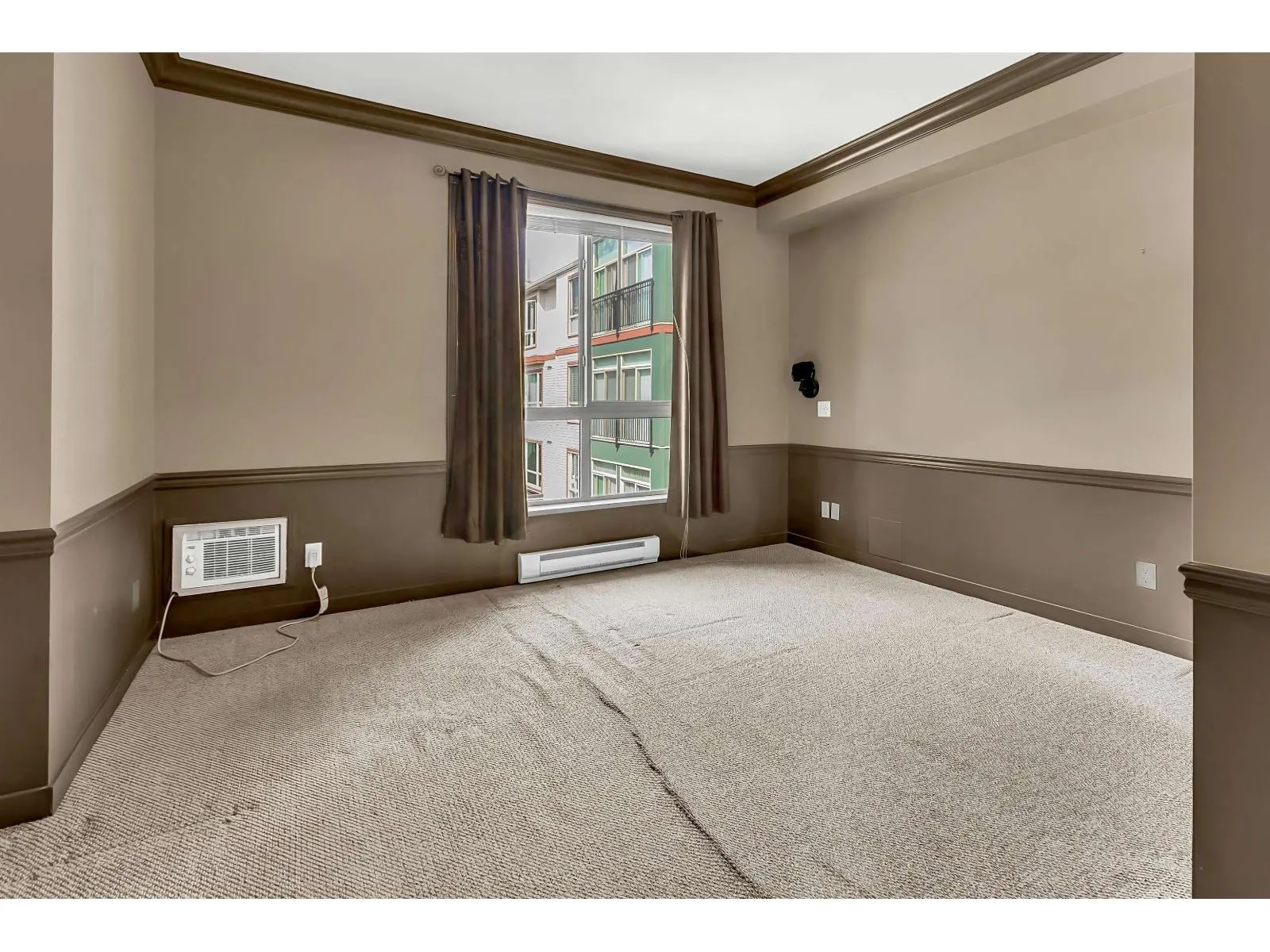 312 33485 SOUTH FRASER WAY