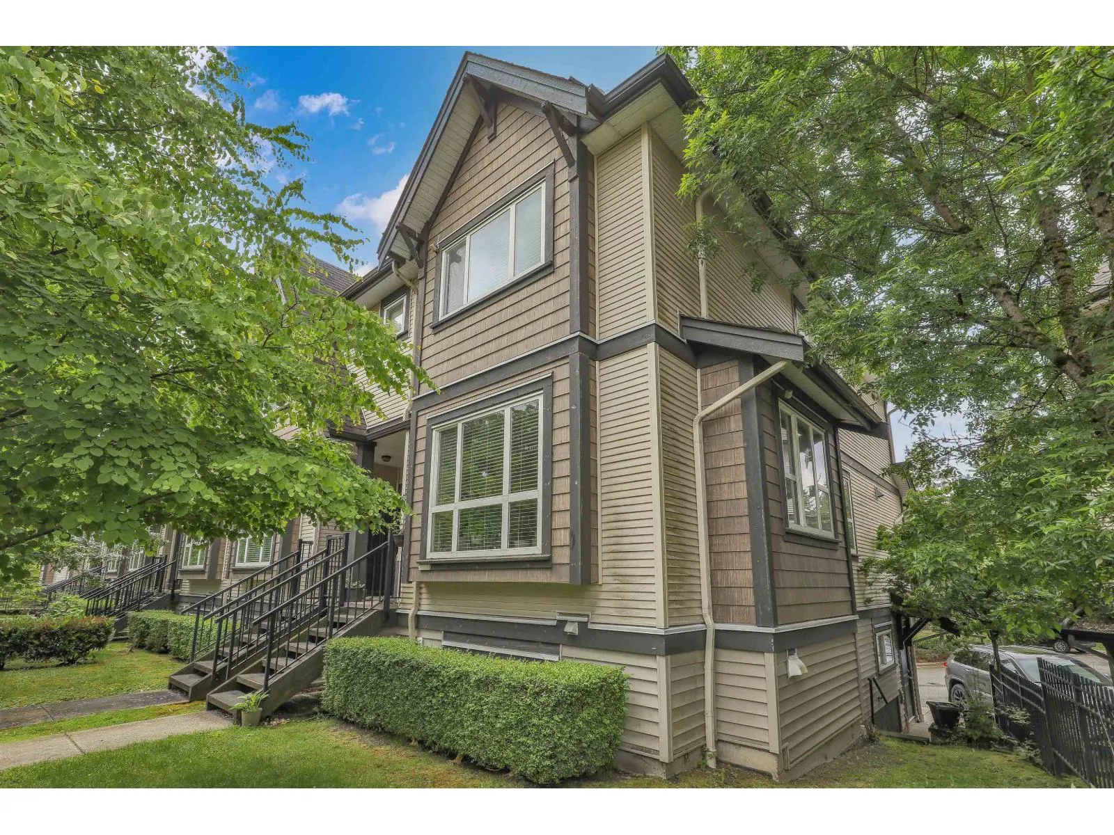 11 9077 150TH STREET