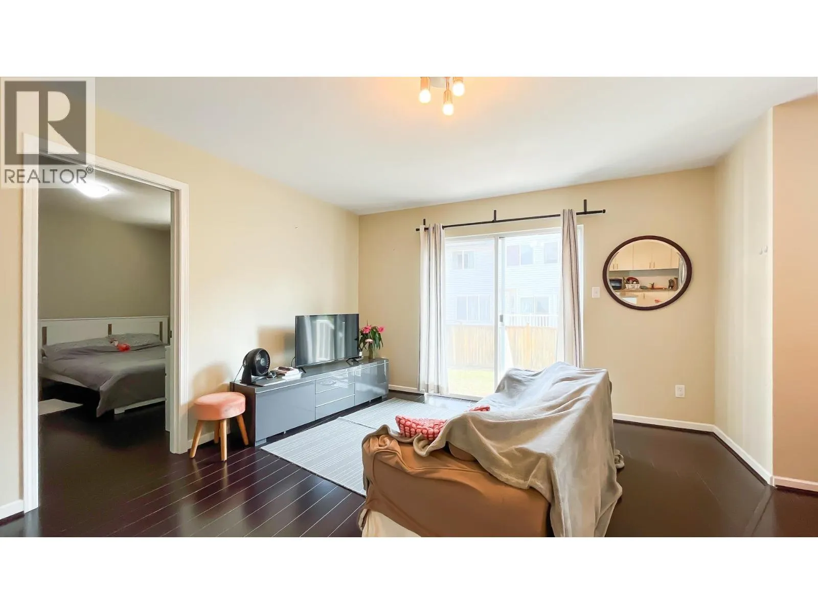 5240 OLIVER DRIVE