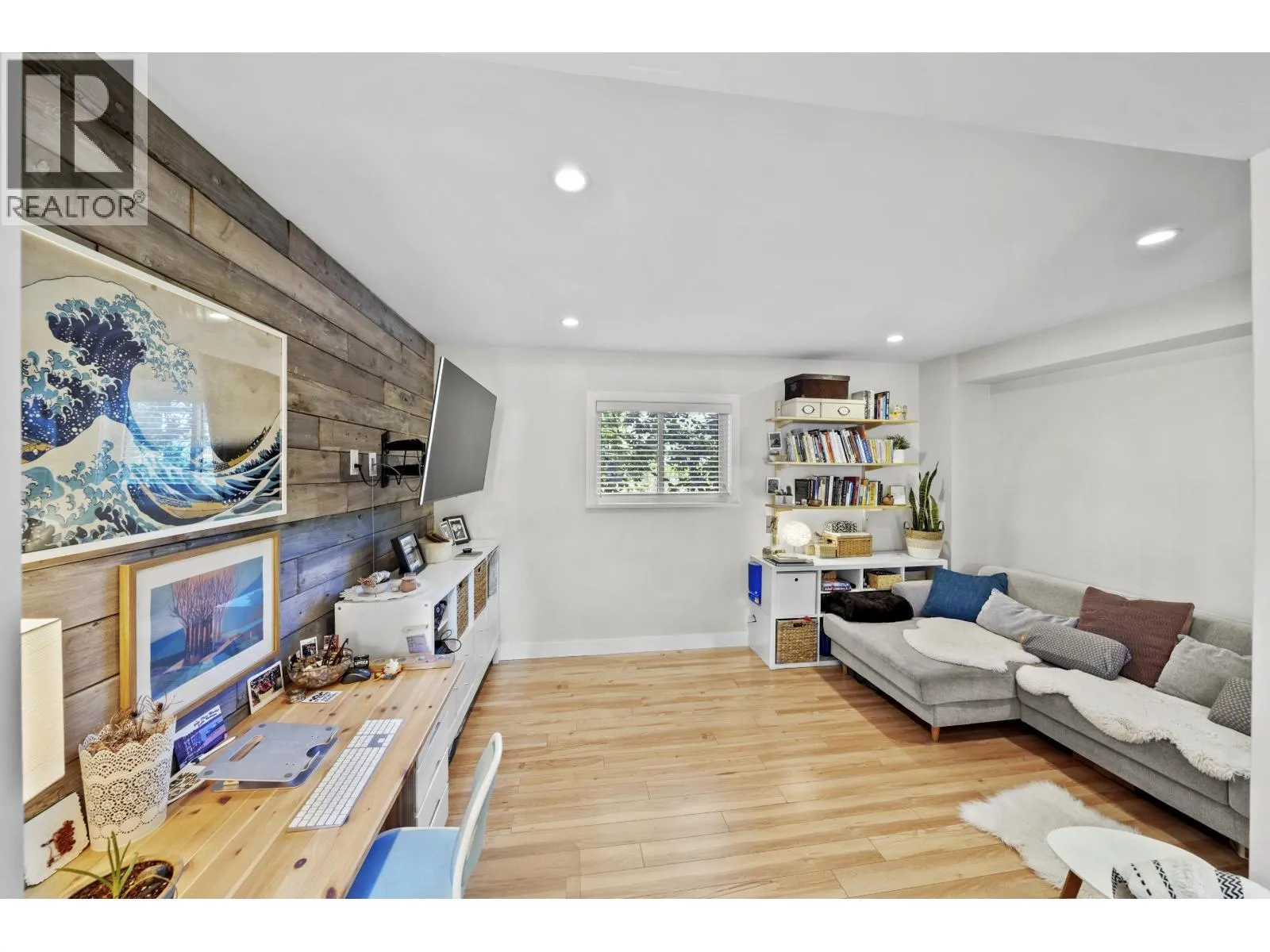 3759 COAST MERIDIAN ROAD