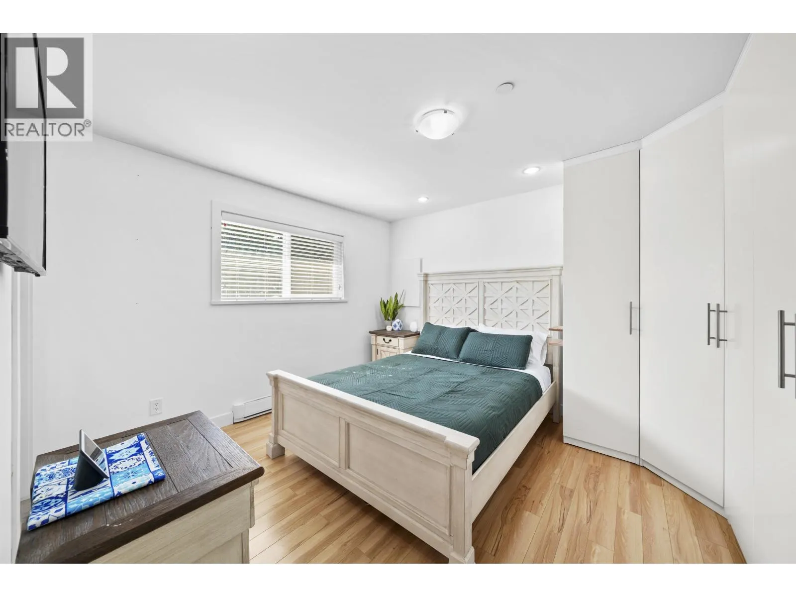 3759 COAST MERIDIAN ROAD
