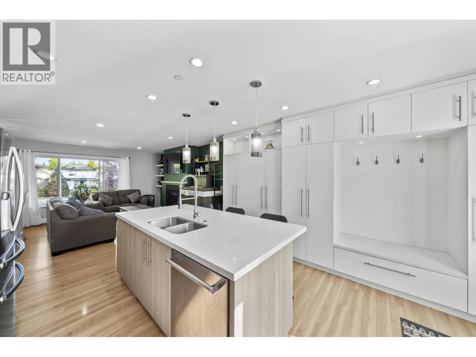 3759 COAST MERIDIAN ROAD