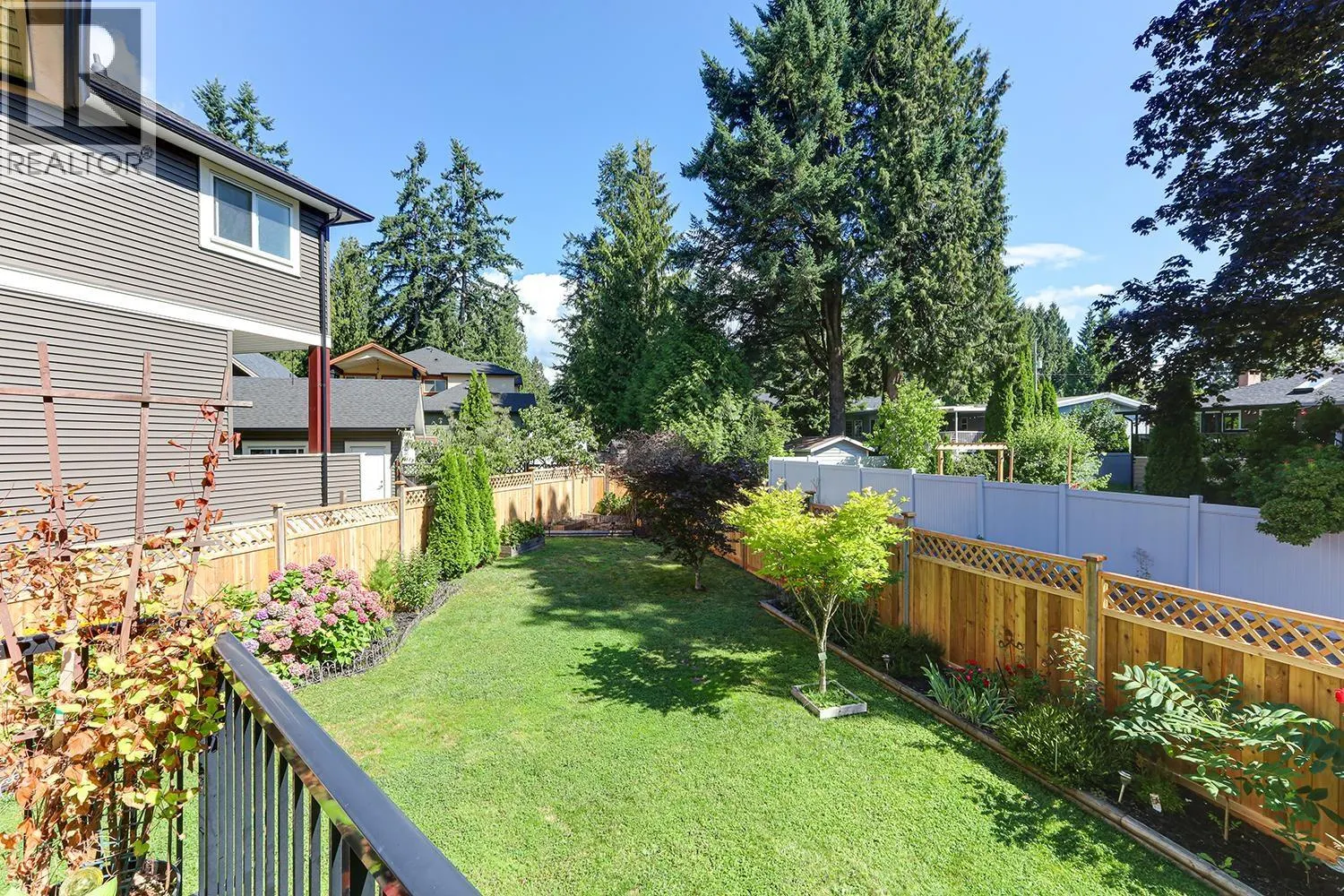 3968 ROBIN PLACE