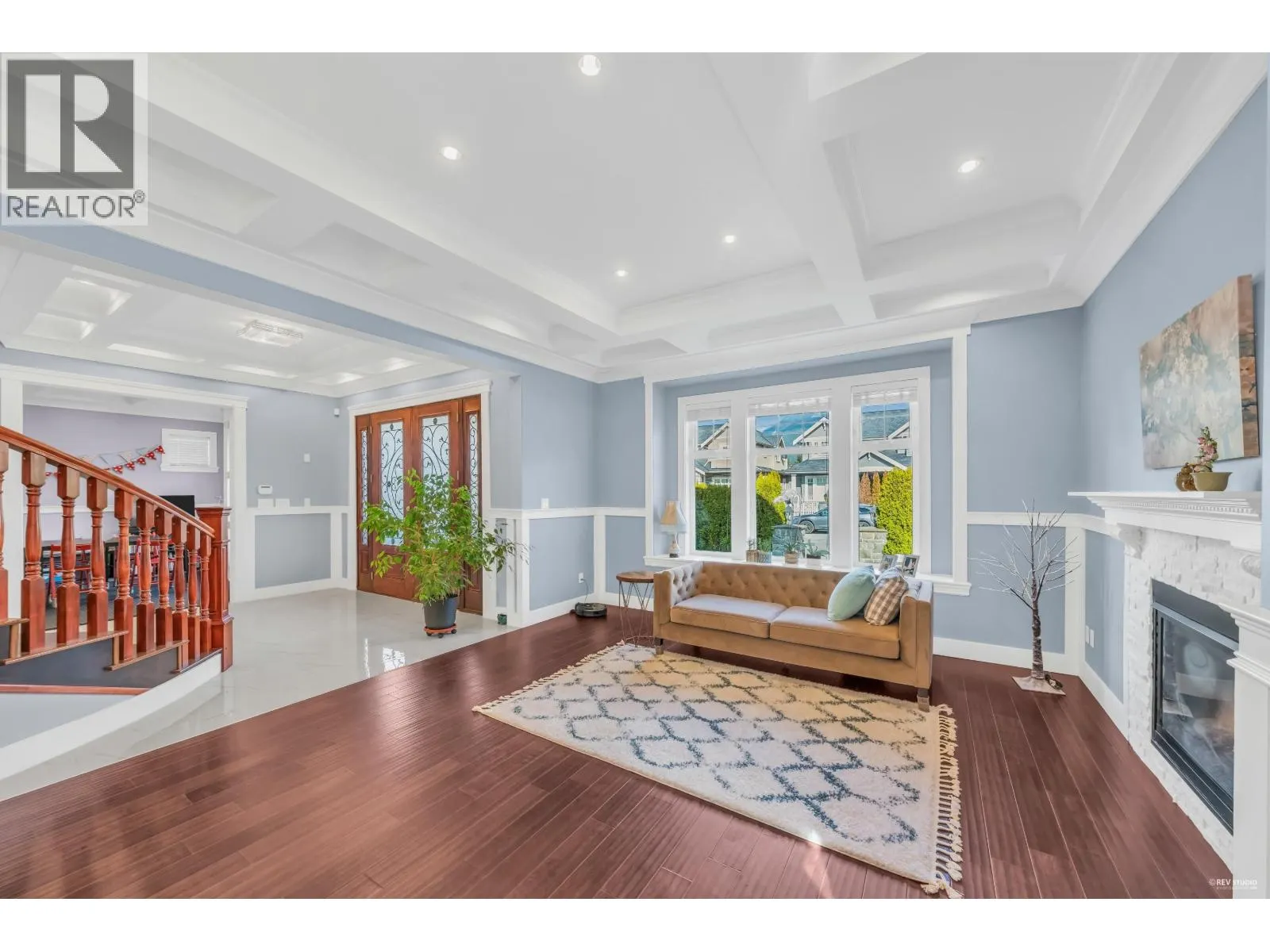 337 E 17TH STREET