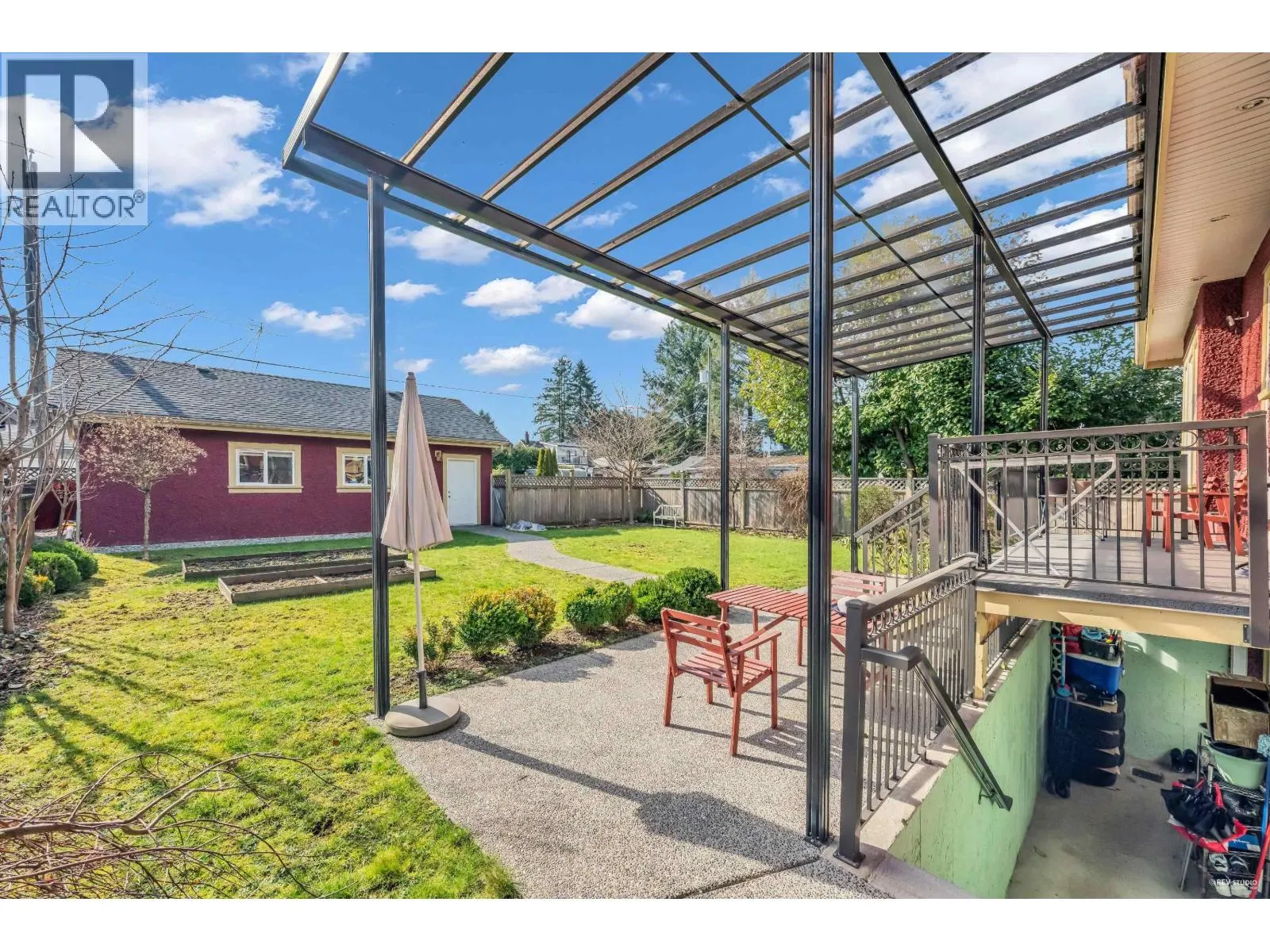 337 E 17TH STREET
