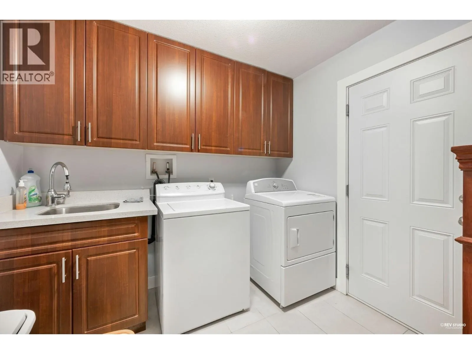337 E 17TH STREET