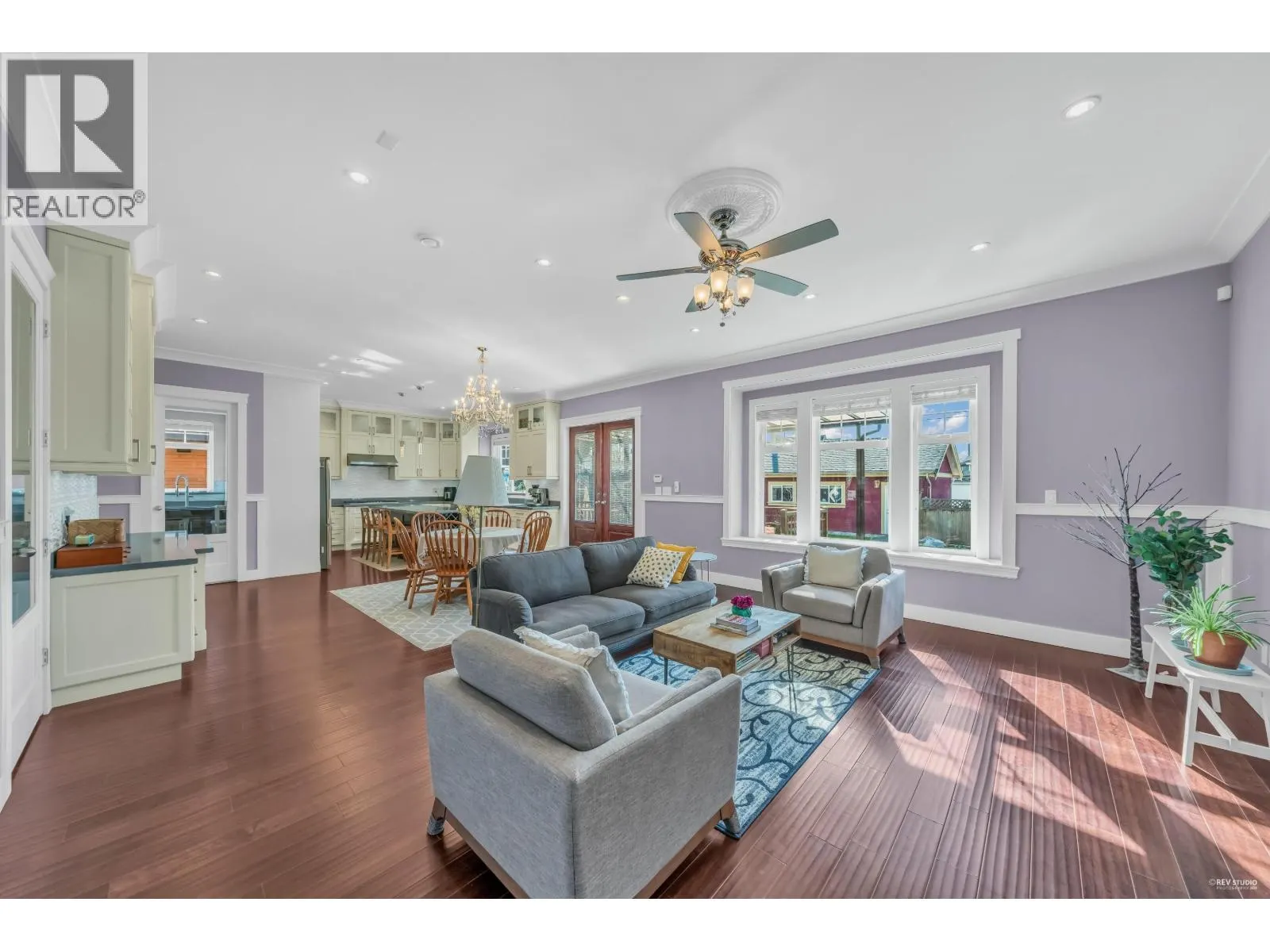 337 E 17TH STREET