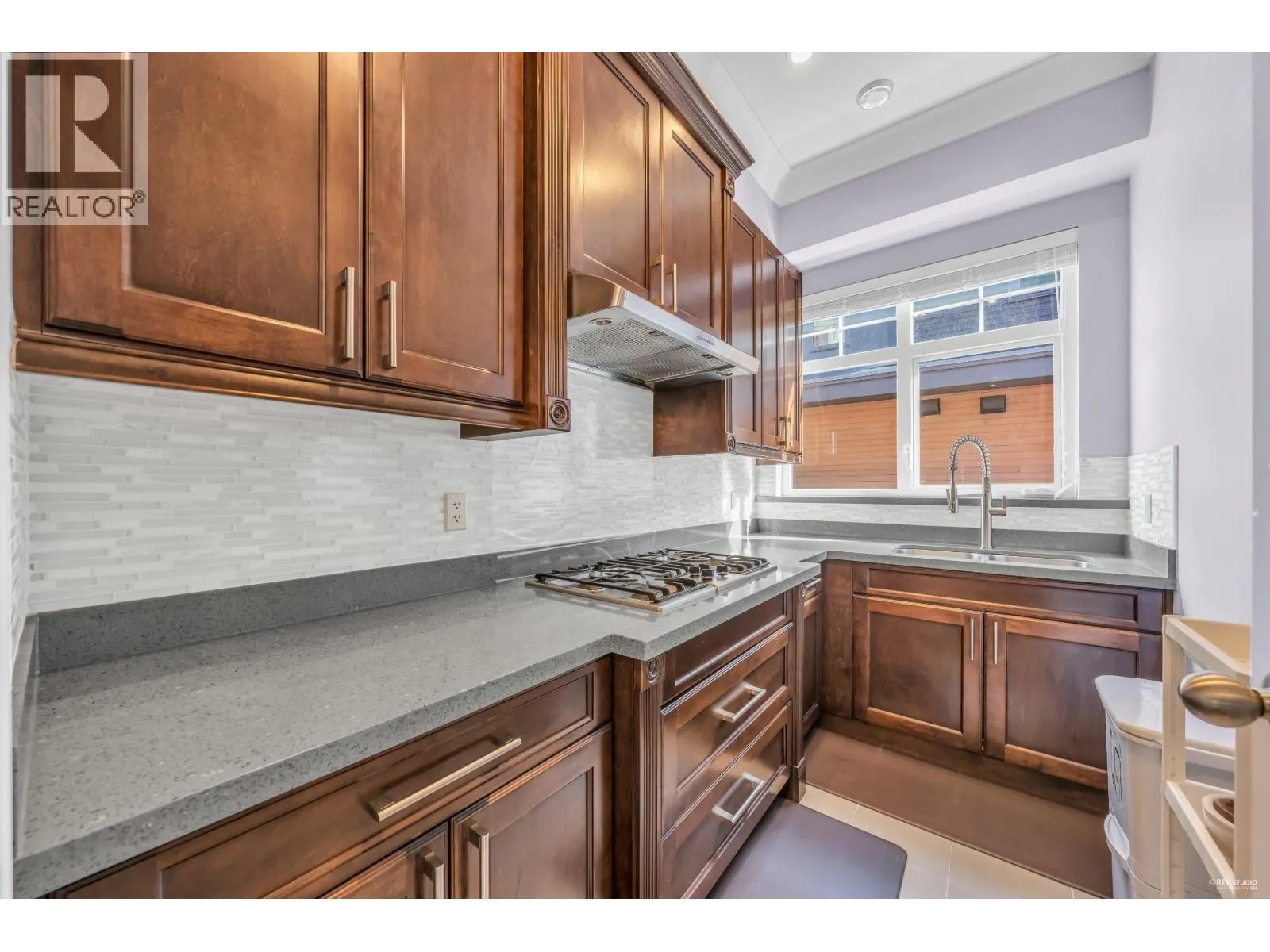 337 E 17TH STREET
