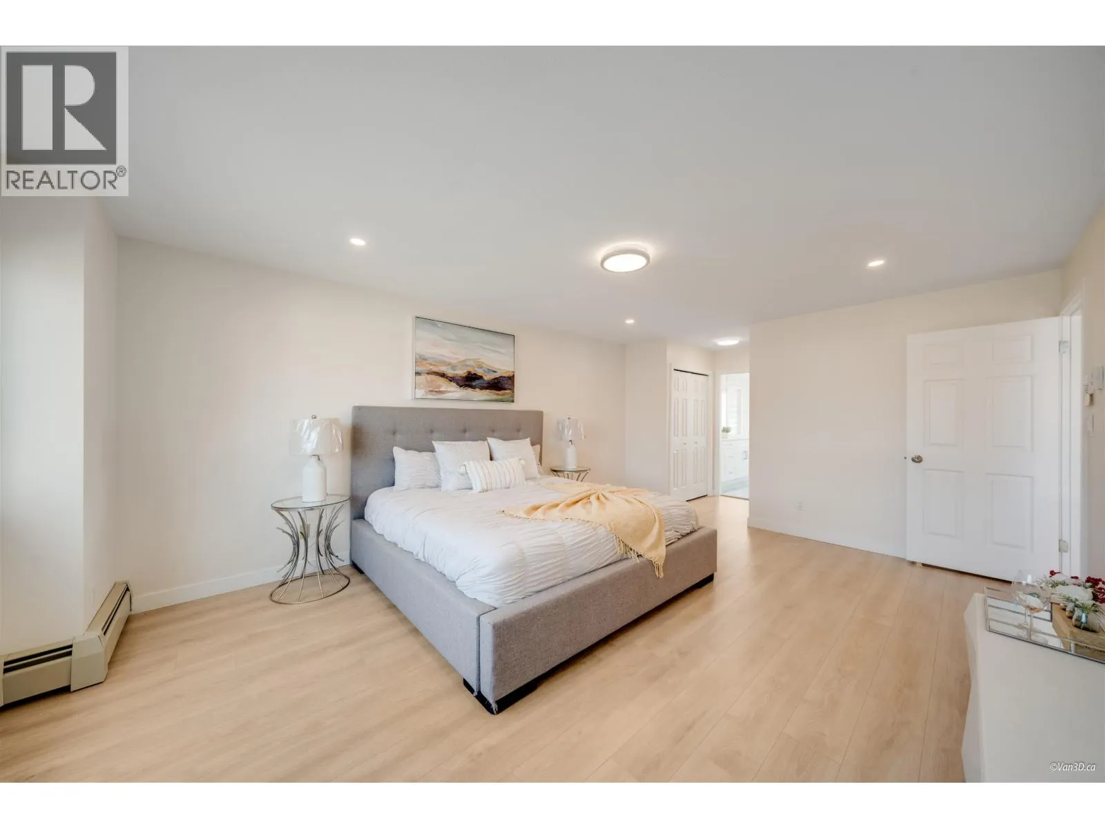 9420 LAKA DRIVE