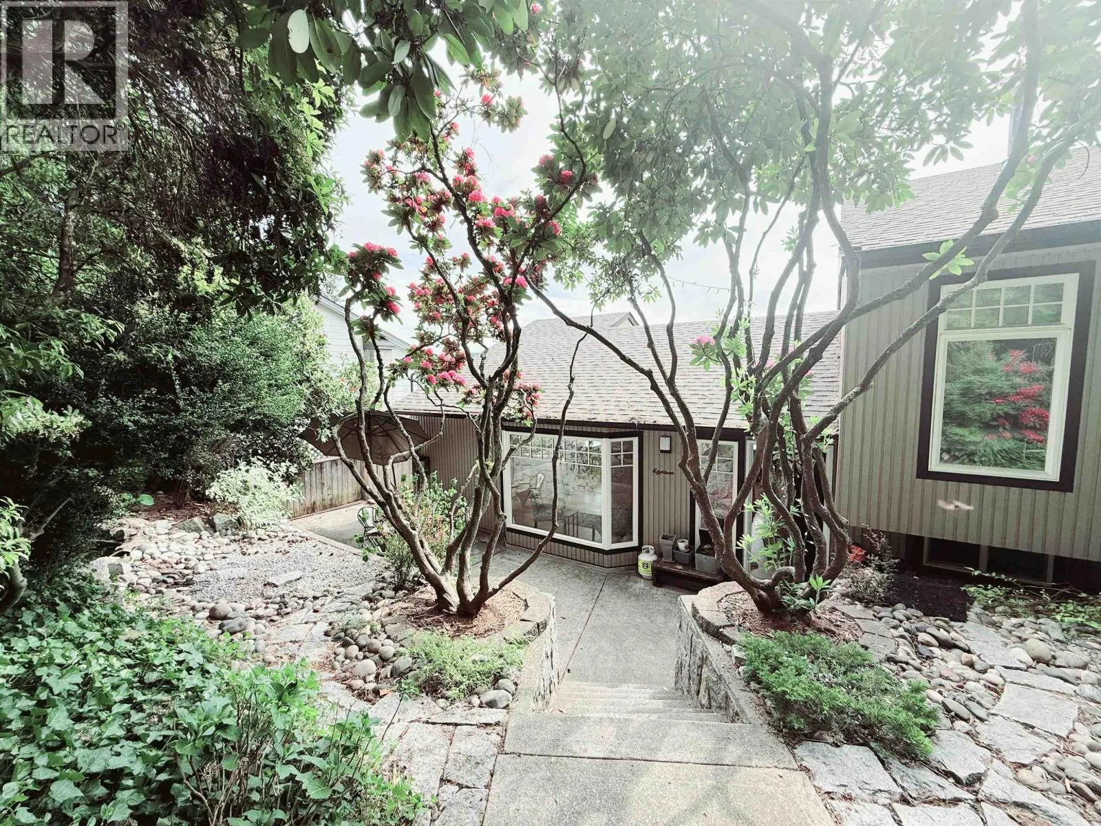 18 AXFORD BAY