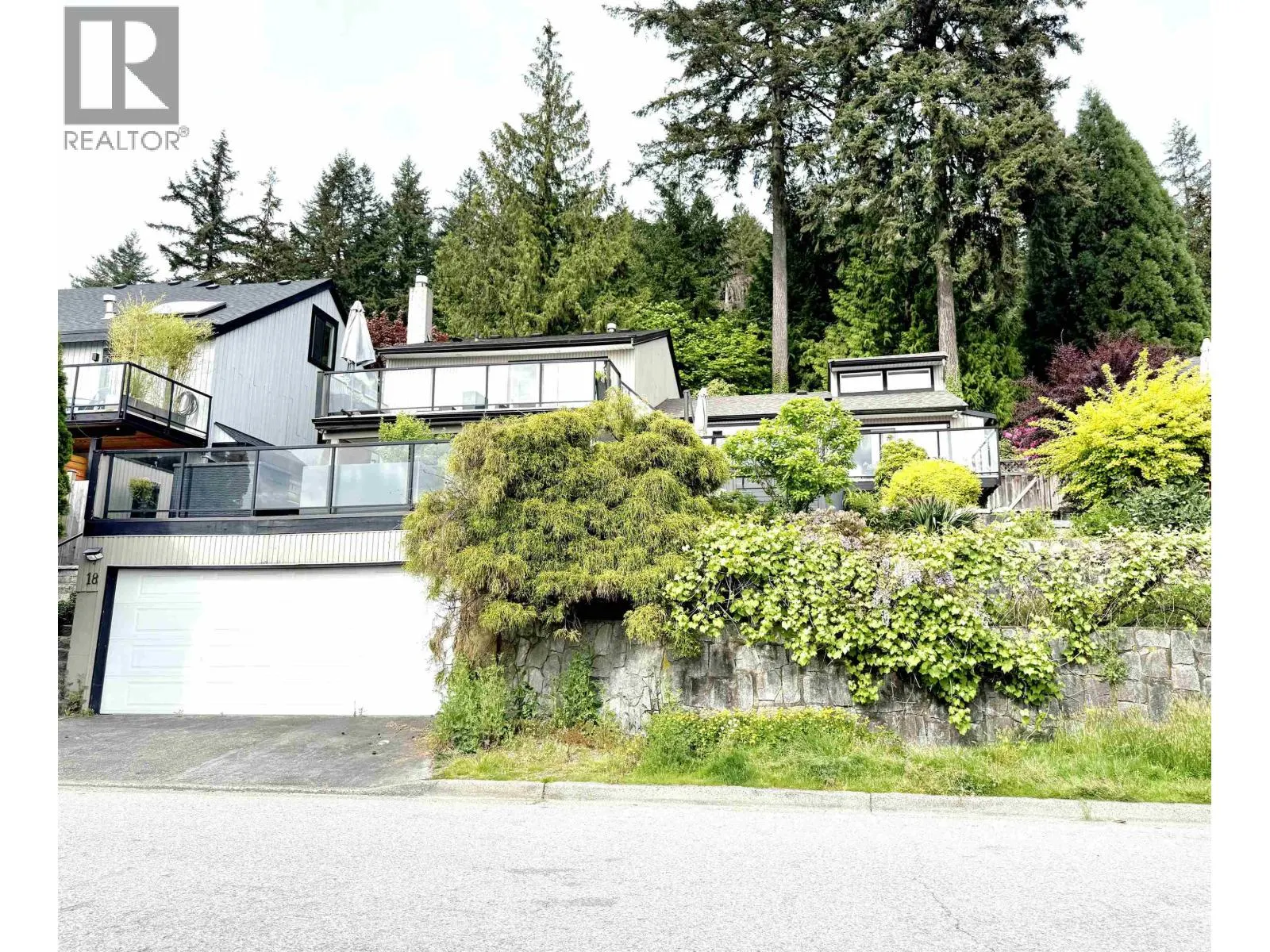 18 AXFORD BAY