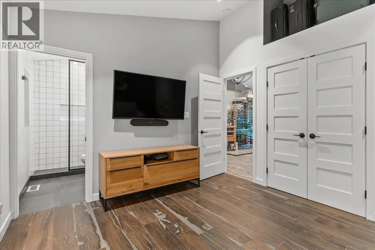 5664 MARINE DRIVE