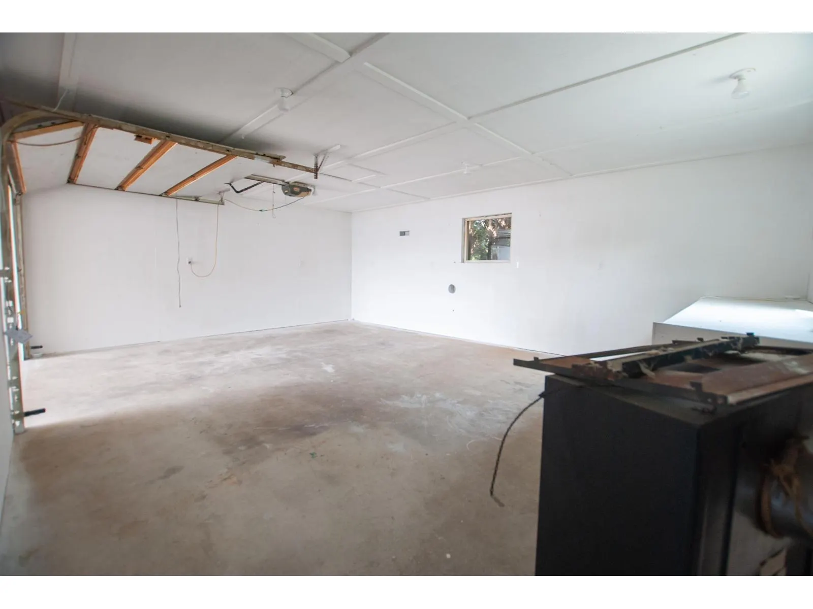 91 41168 LOUGHEED HIGHWAY