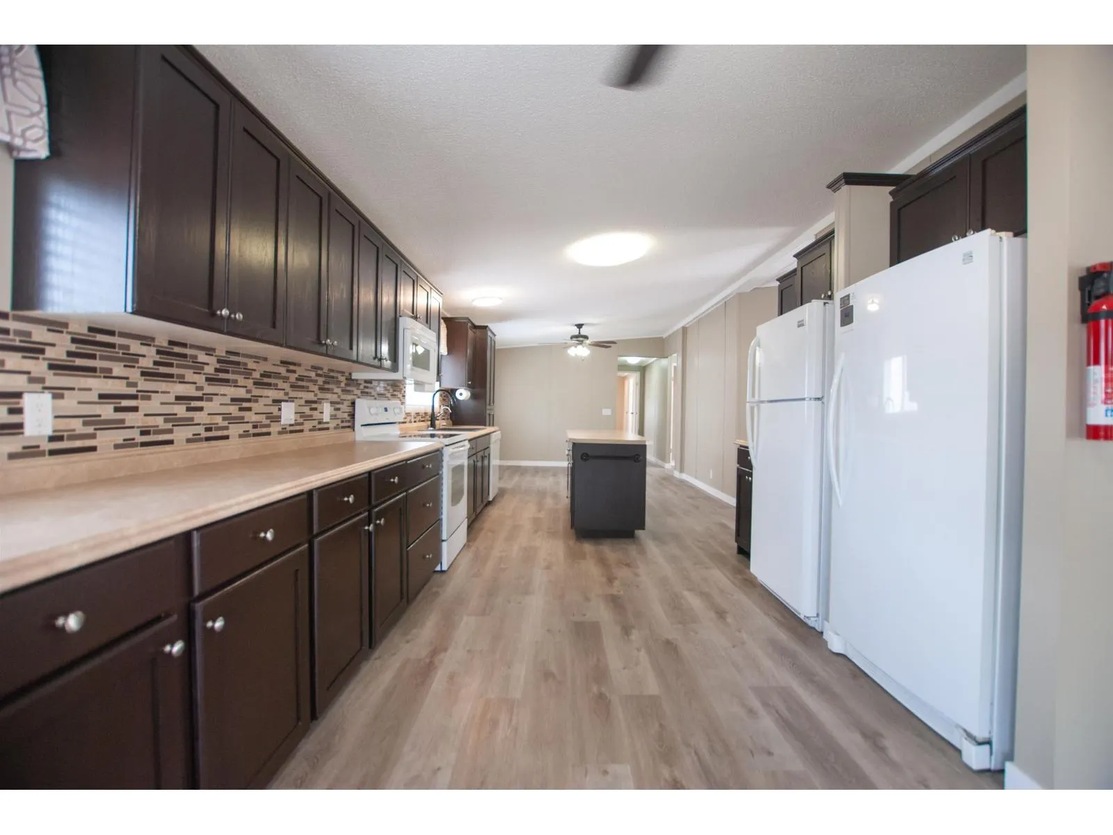 91 41168 LOUGHEED HIGHWAY