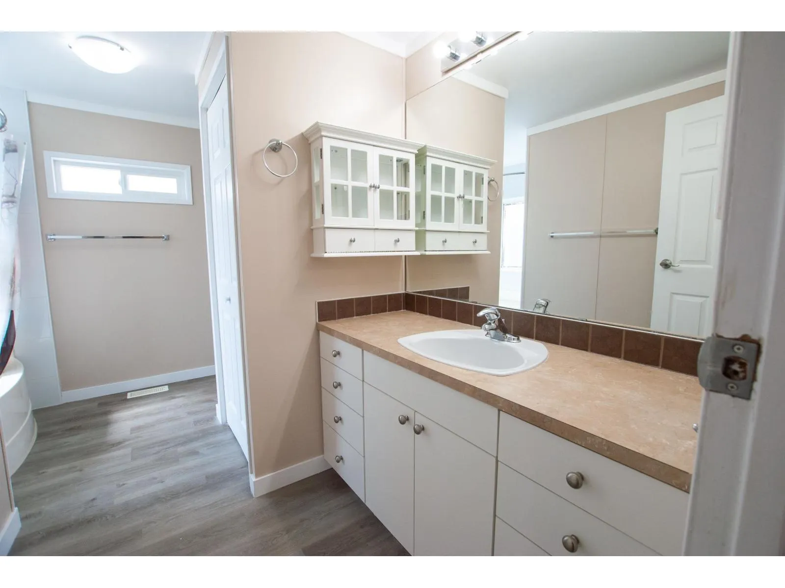 91 41168 LOUGHEED HIGHWAY