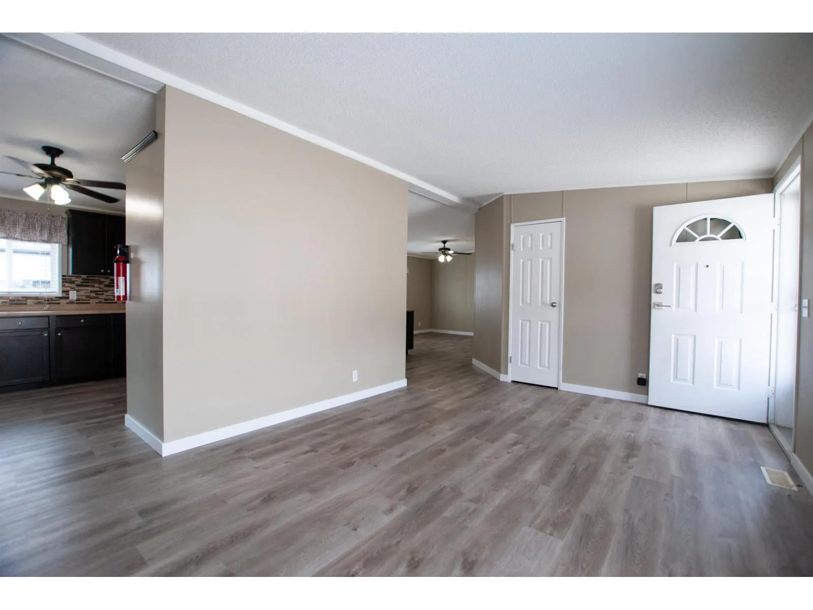 91 41168 LOUGHEED HIGHWAY