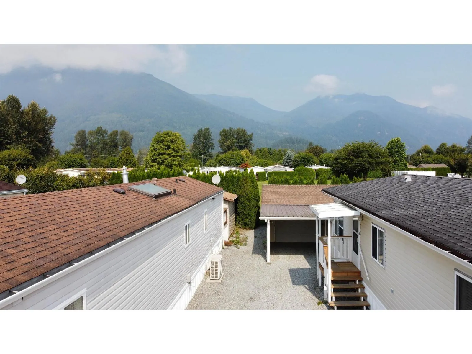 91 41168 LOUGHEED HIGHWAY