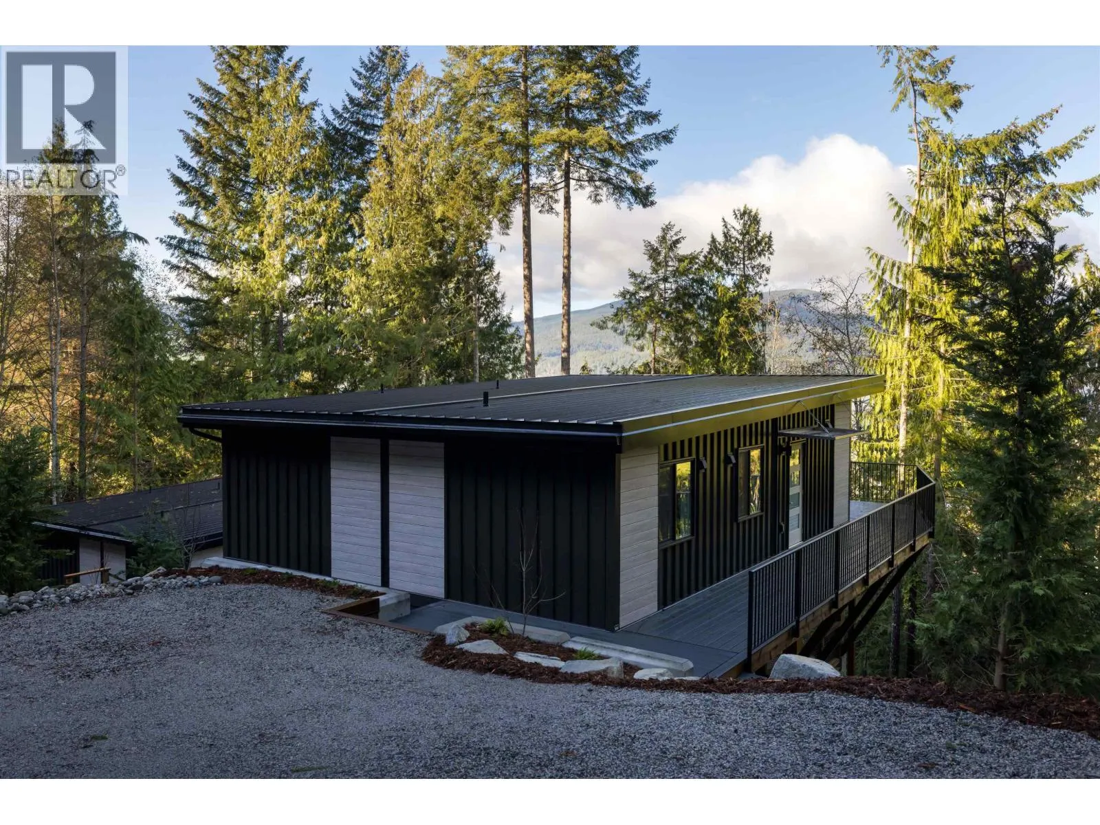 5792 TILLICUM BAY ROAD