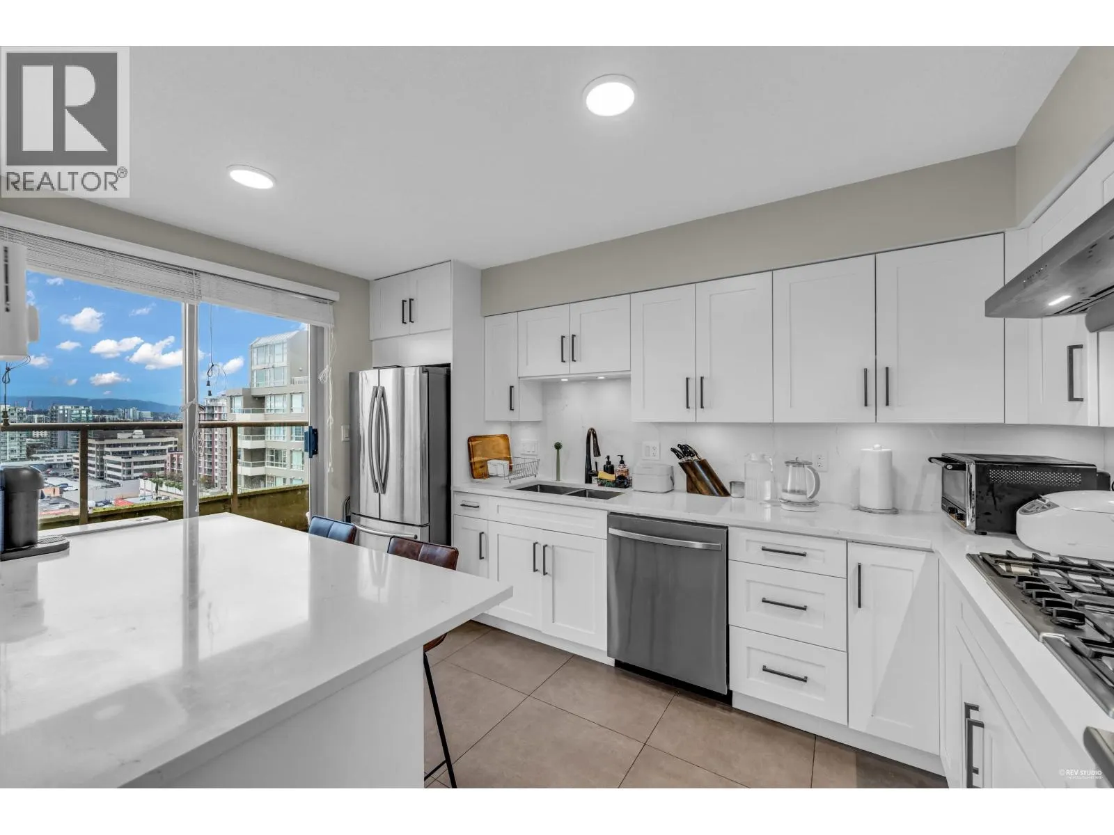 1602 8238 SABA ROAD