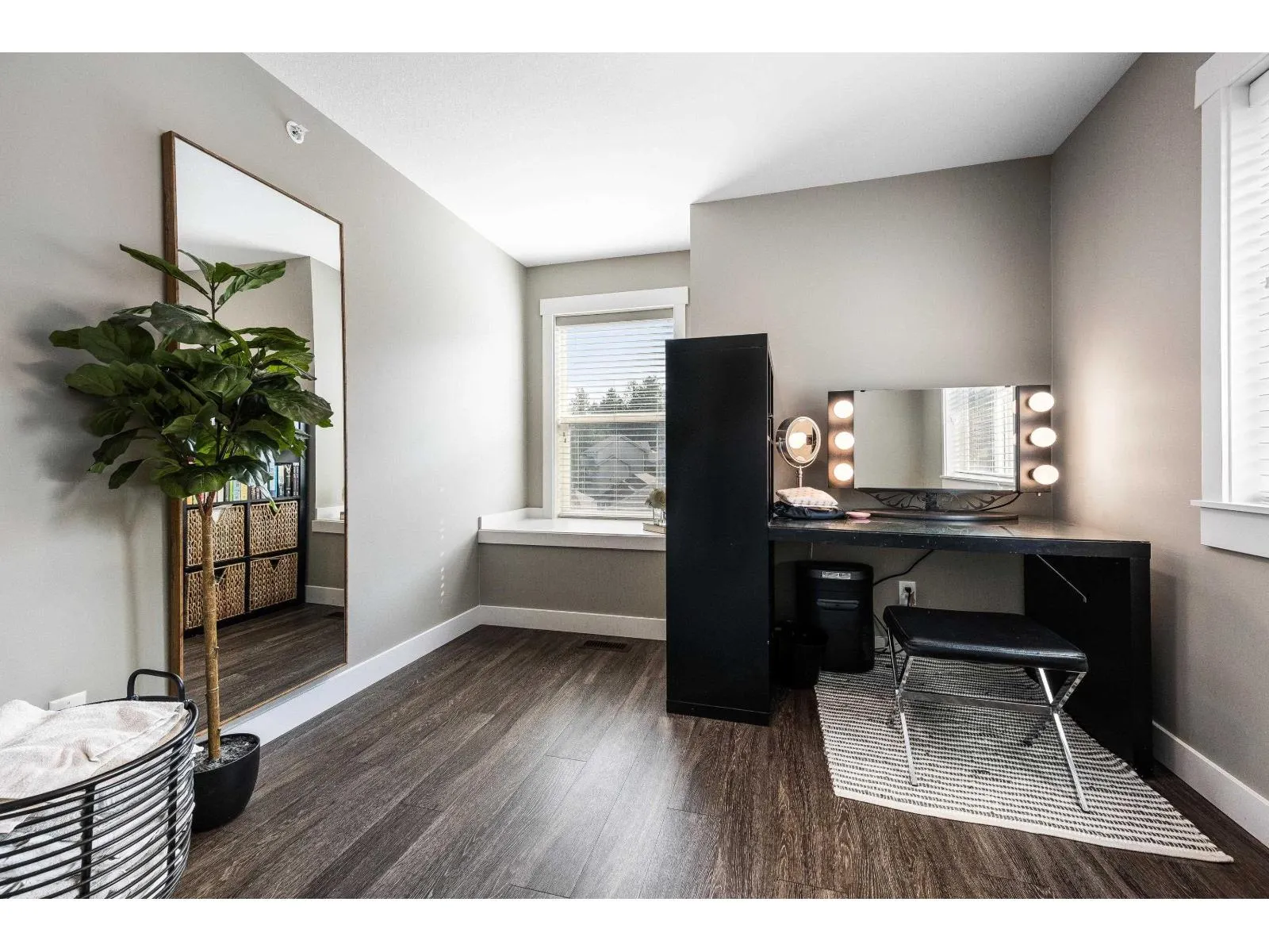 34 5756 PROMONTORY ROAD|Promontory