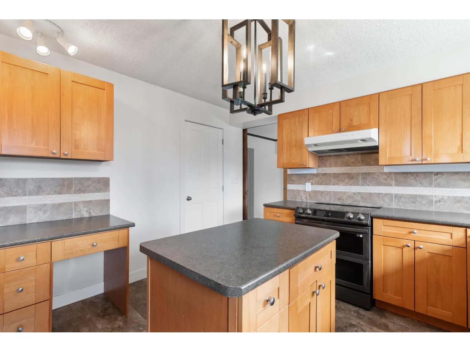 46160 LARCH AVENUE|Chilliwack Proper South