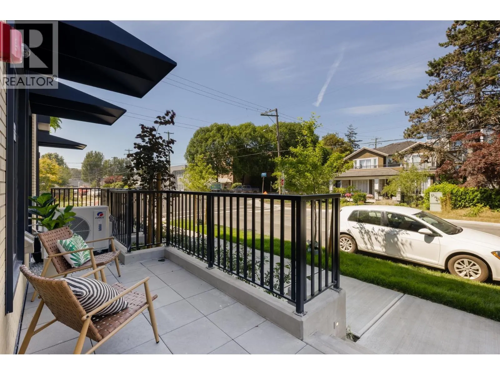 102 342 MOUNTAIN HIGHWAY