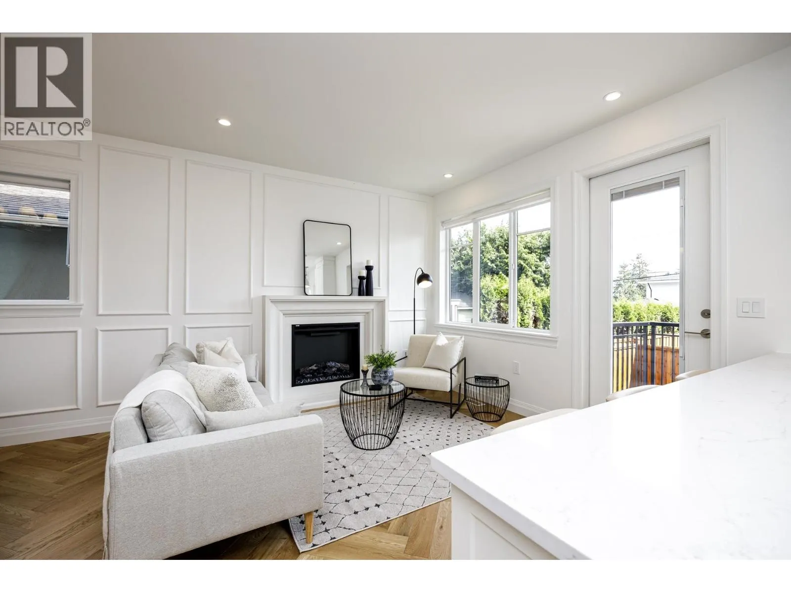 261 E 23RD STREET