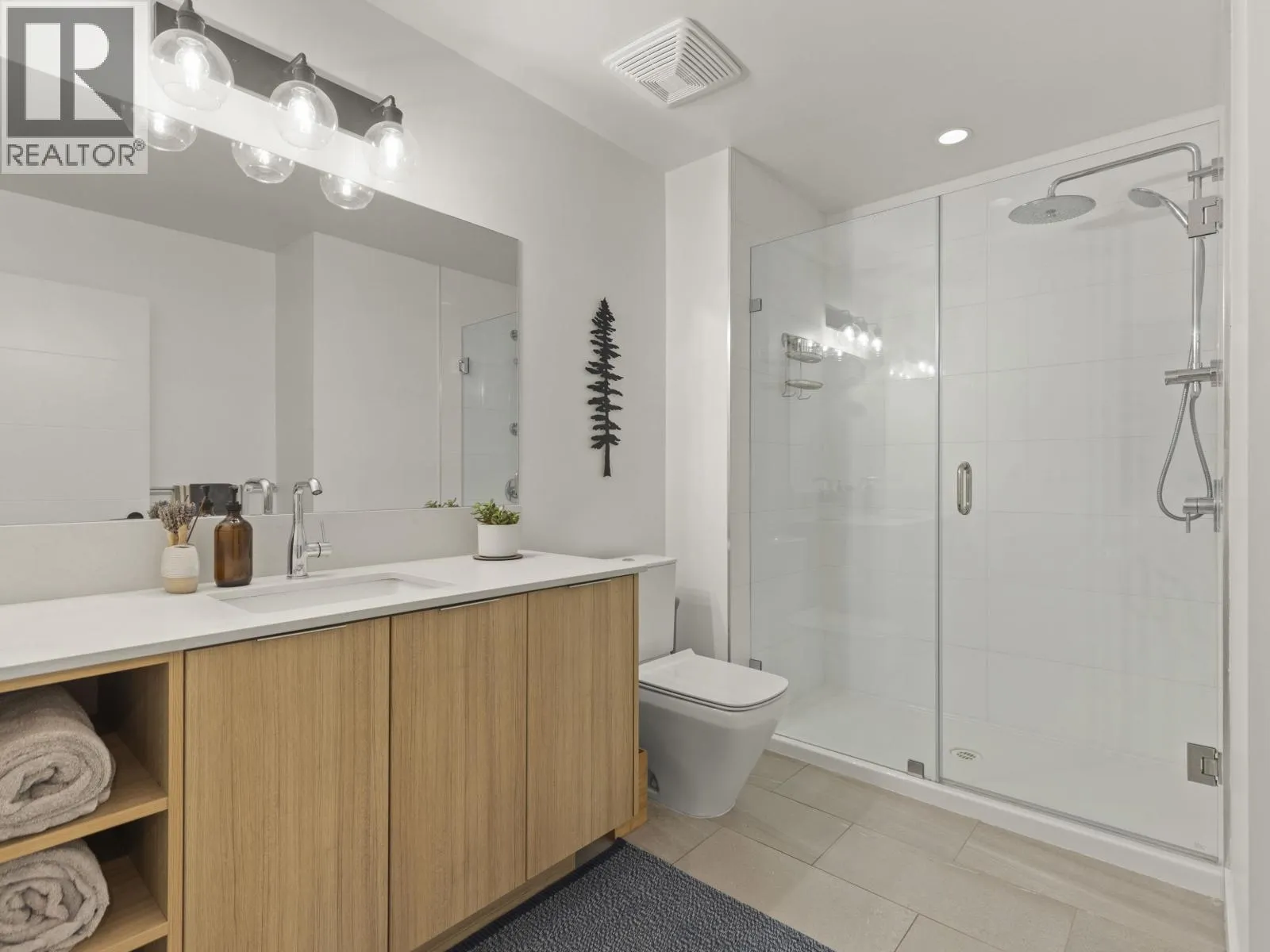 308 4223 HASTINGS STREET