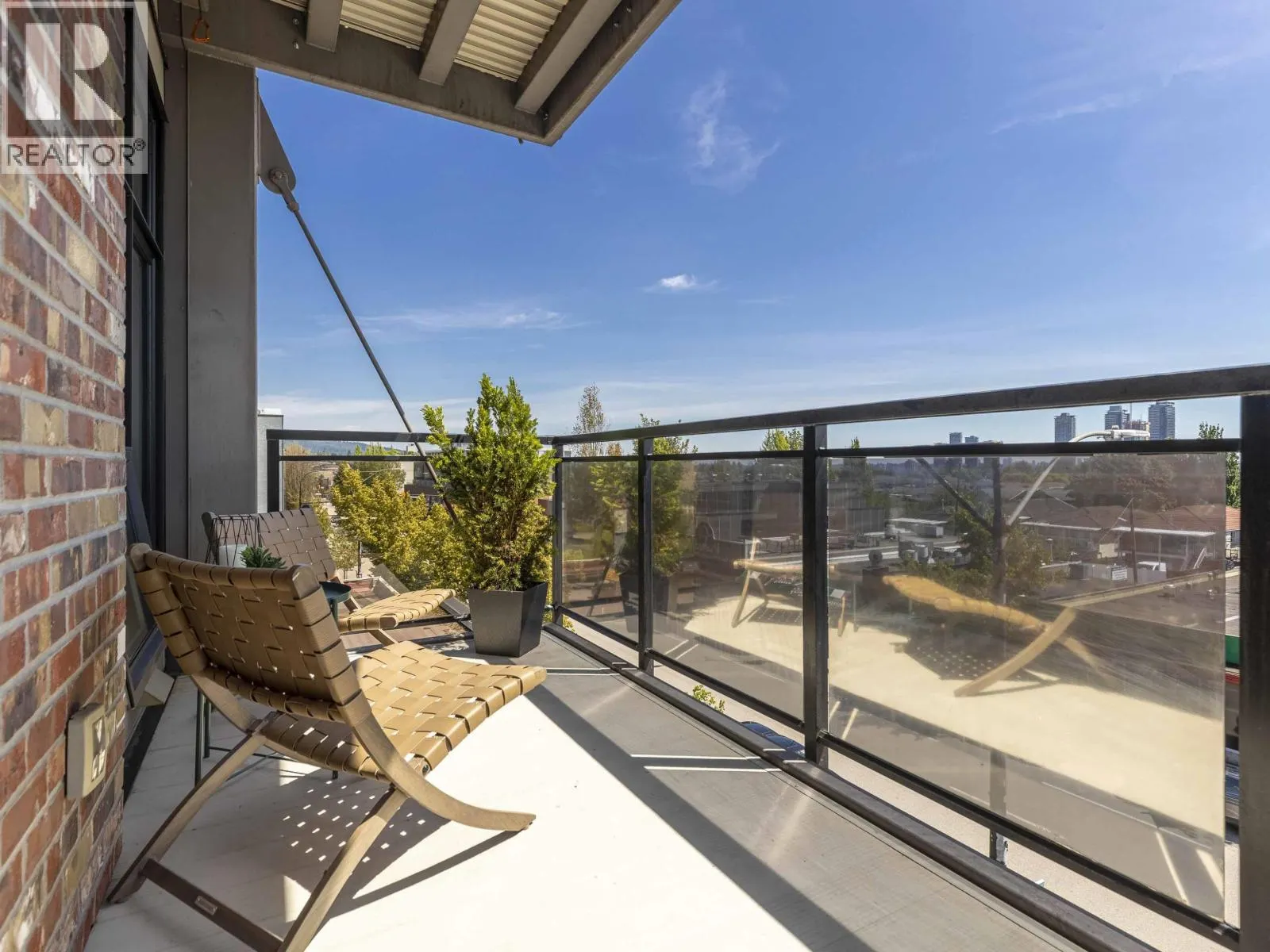 308 4223 HASTINGS STREET