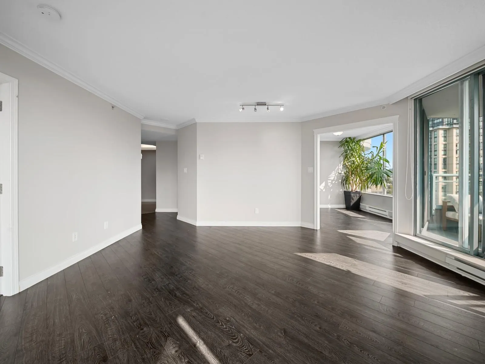 803 13353 108 AVENUE