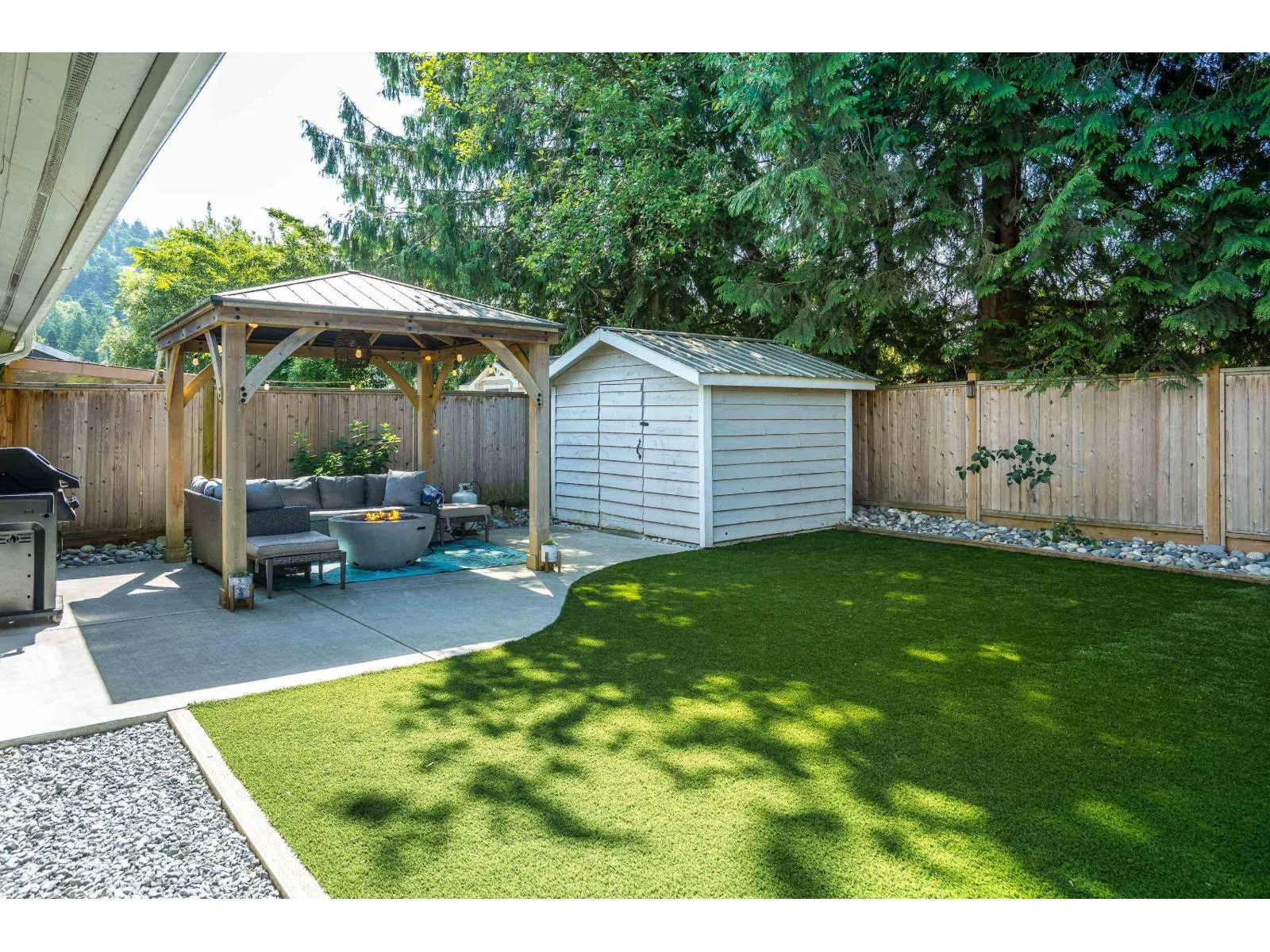 2742 SANDON DRIVE