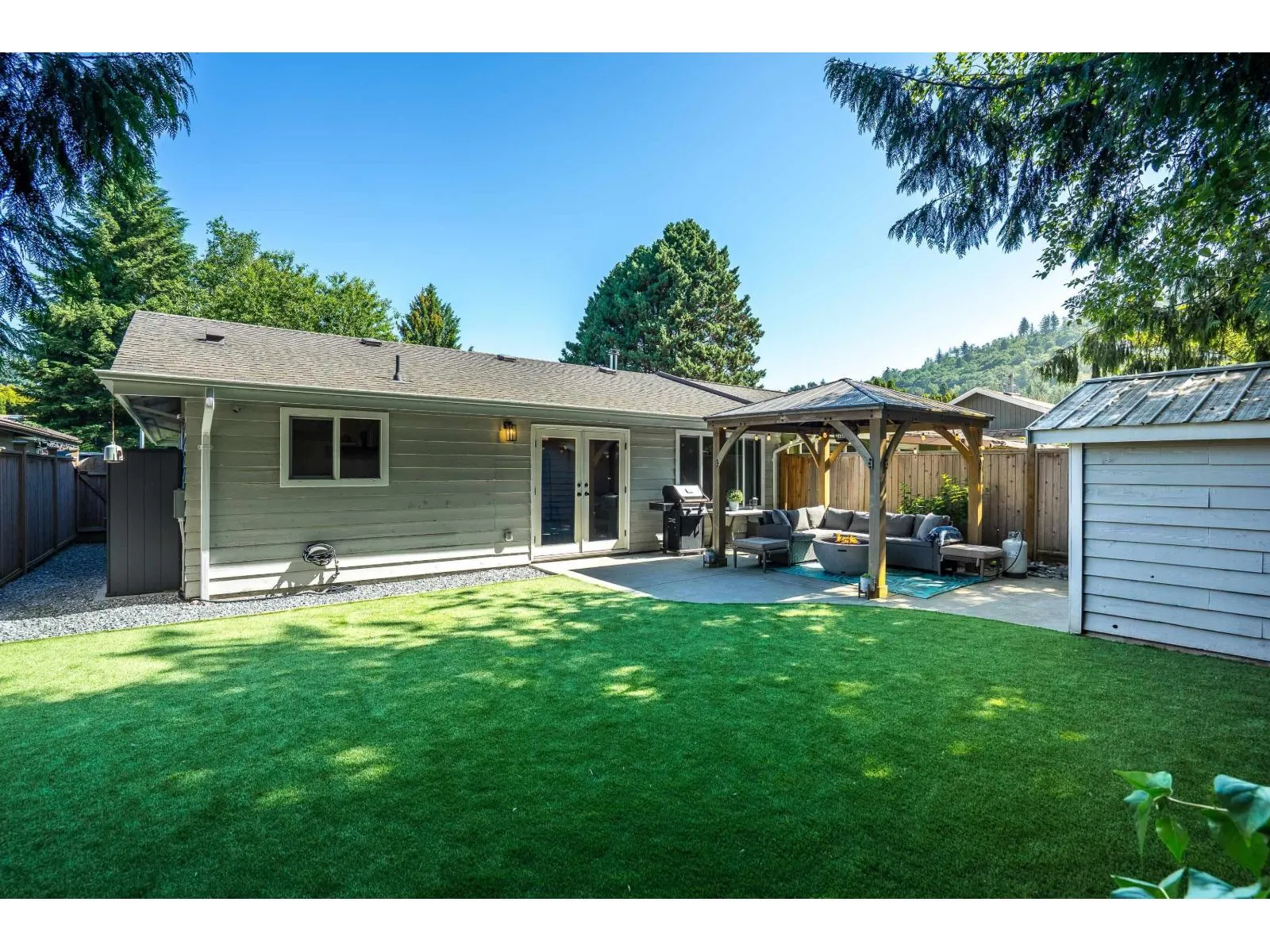 2742 SANDON DRIVE