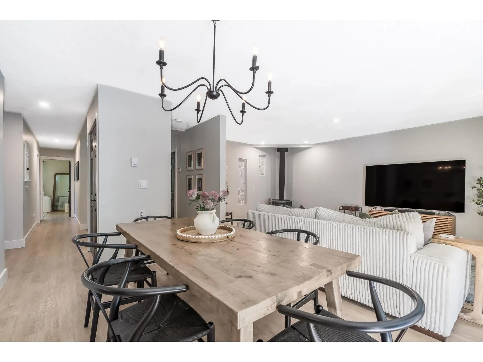 2742 SANDON DRIVE