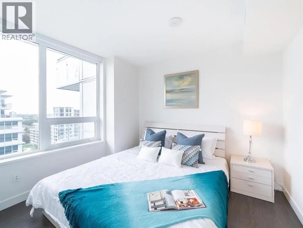 1806 8833 HAZELBRIDGE WAY