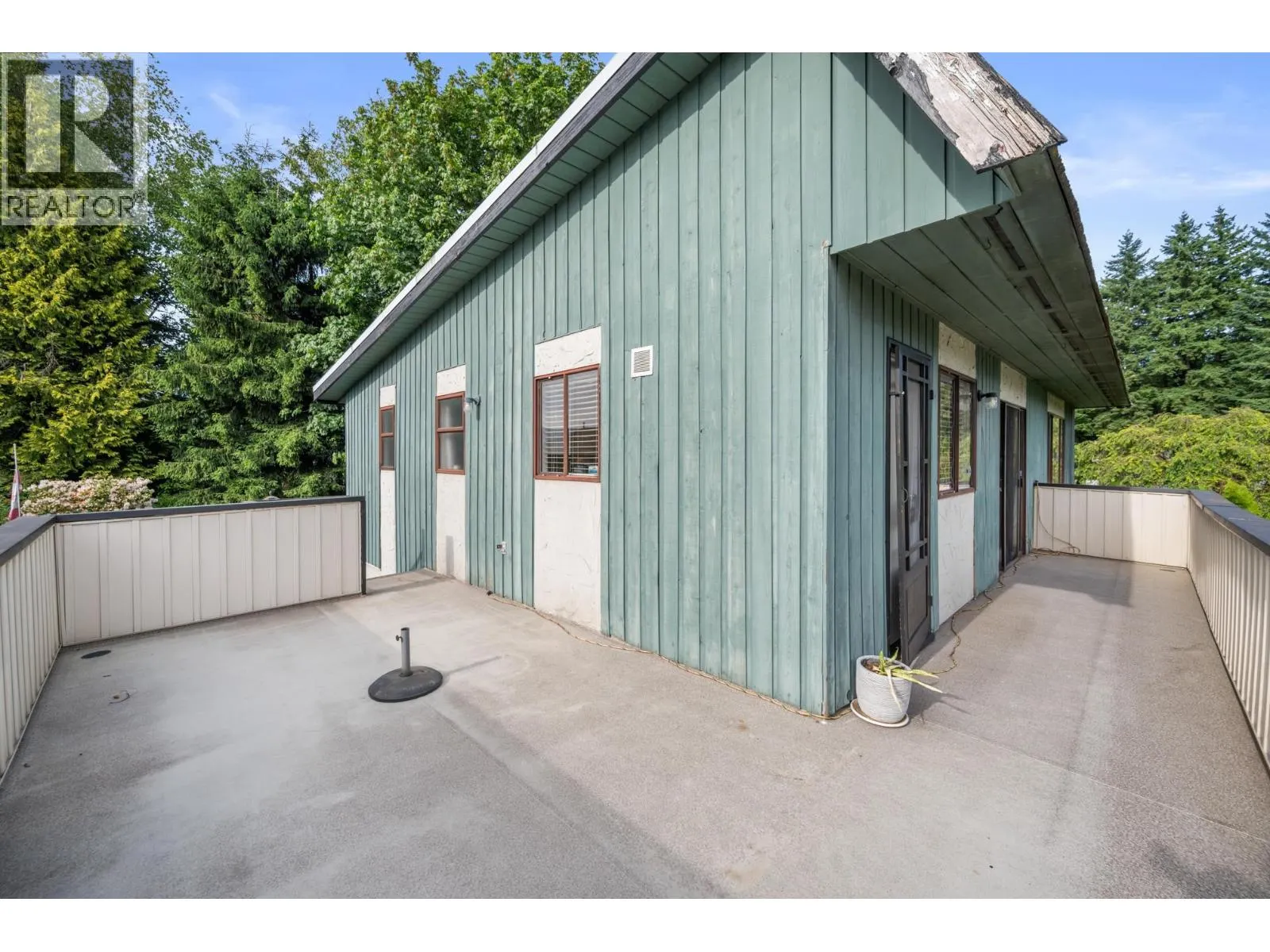 22101 CANUCK PLACE