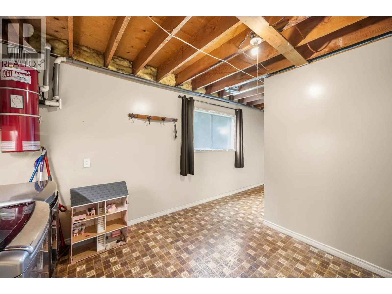 22101 CANUCK PLACE