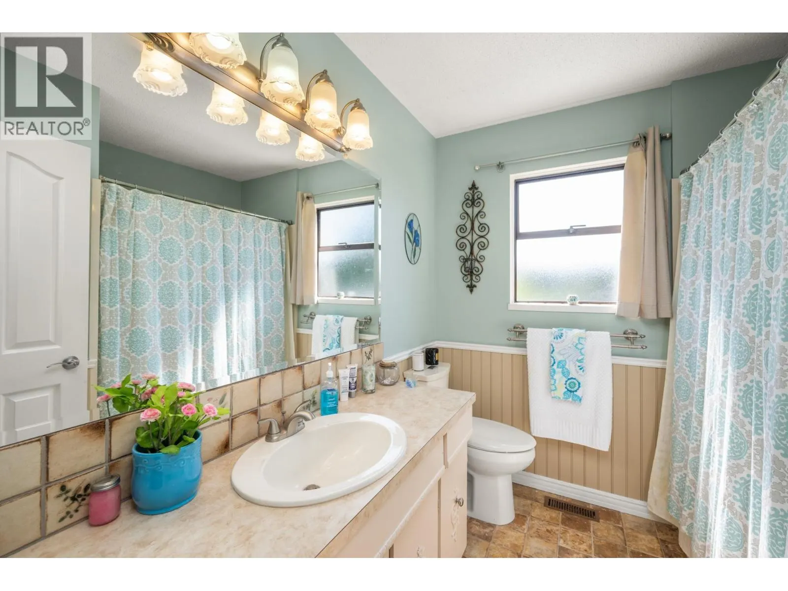 22101 CANUCK PLACE