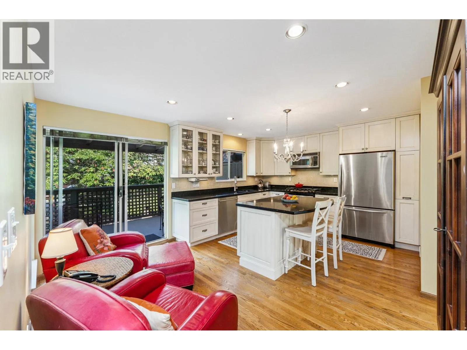 308 W 15TH STREET