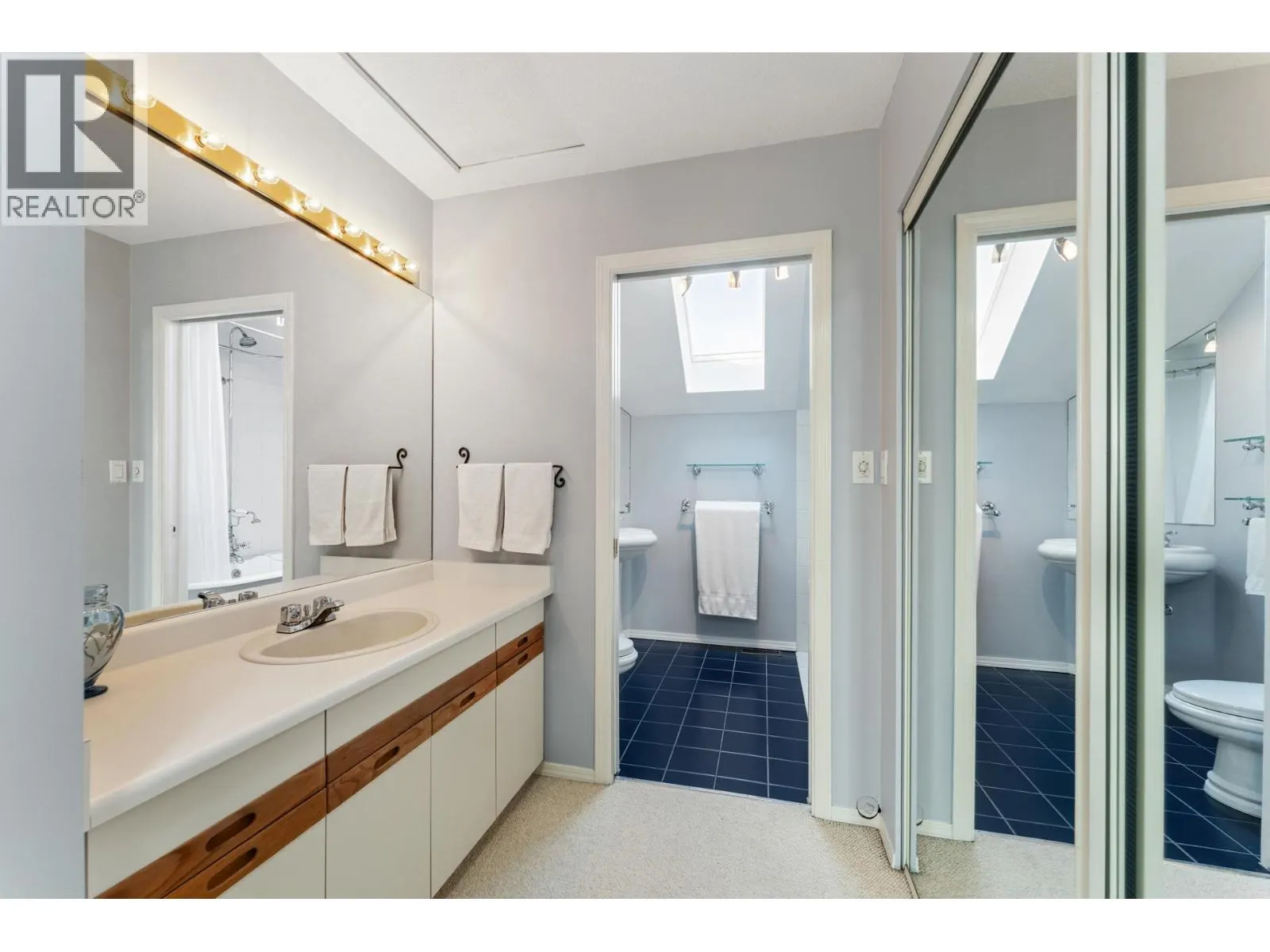 308 W 15TH STREET