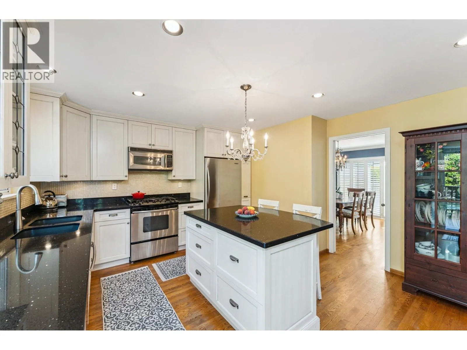 308 W 15TH STREET