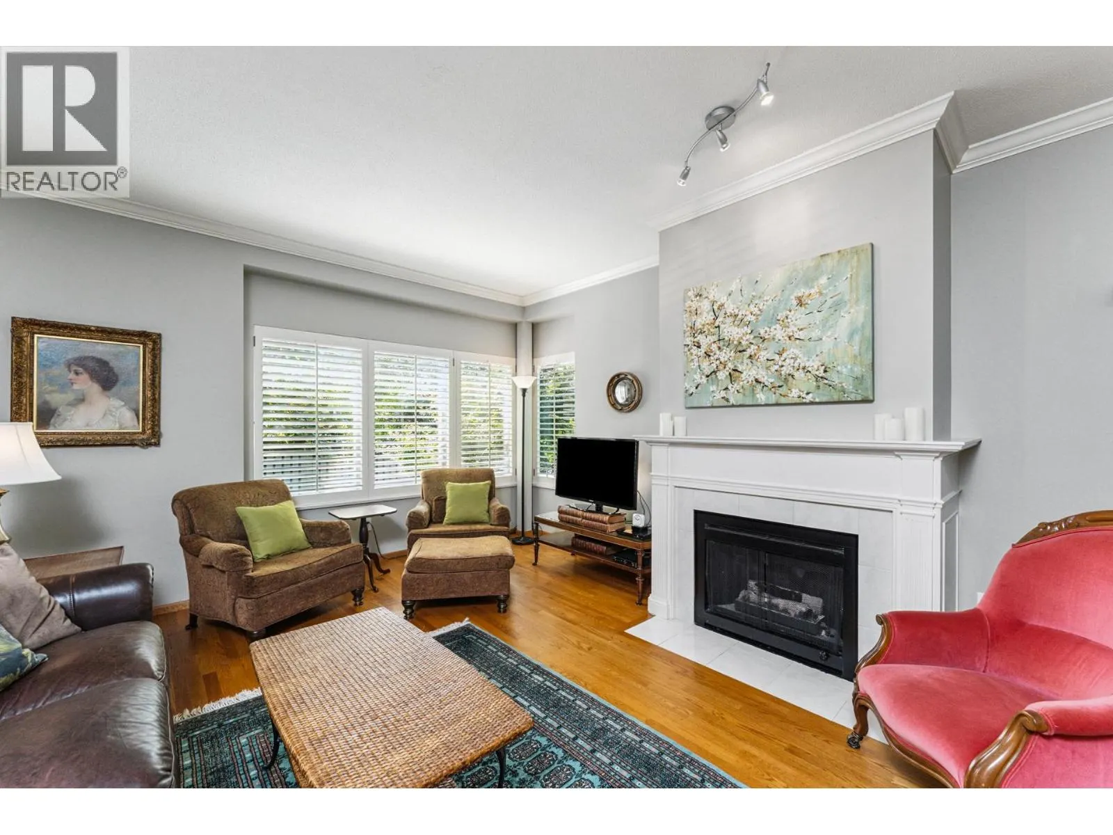 308 W 15TH STREET