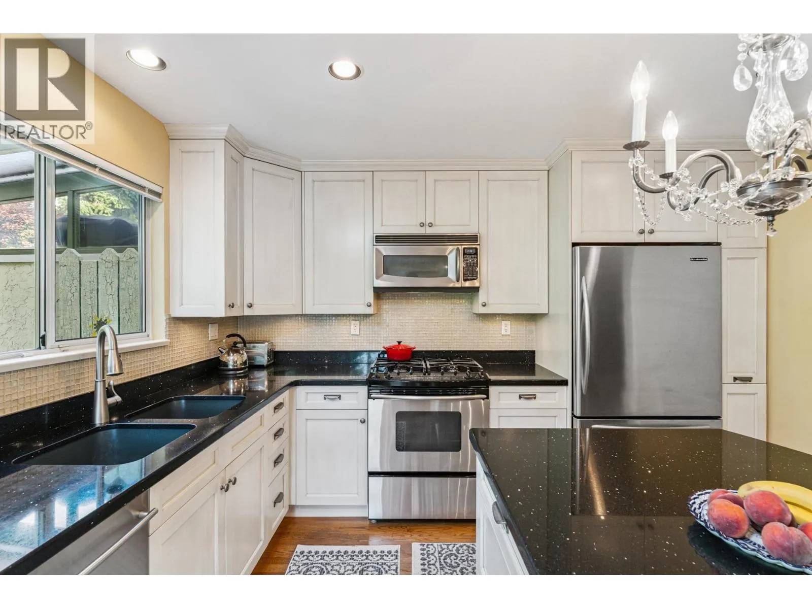 308 W 15TH STREET