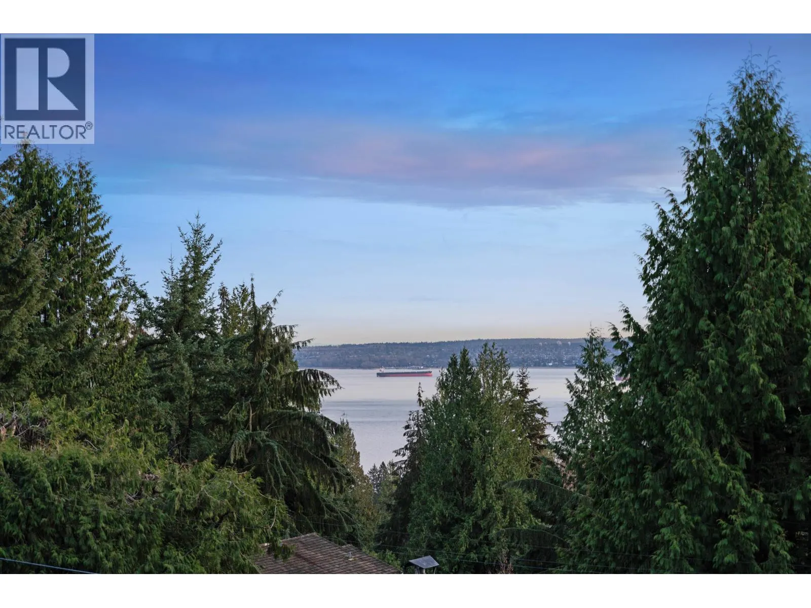 2965 ALTAMONT CRESCENT