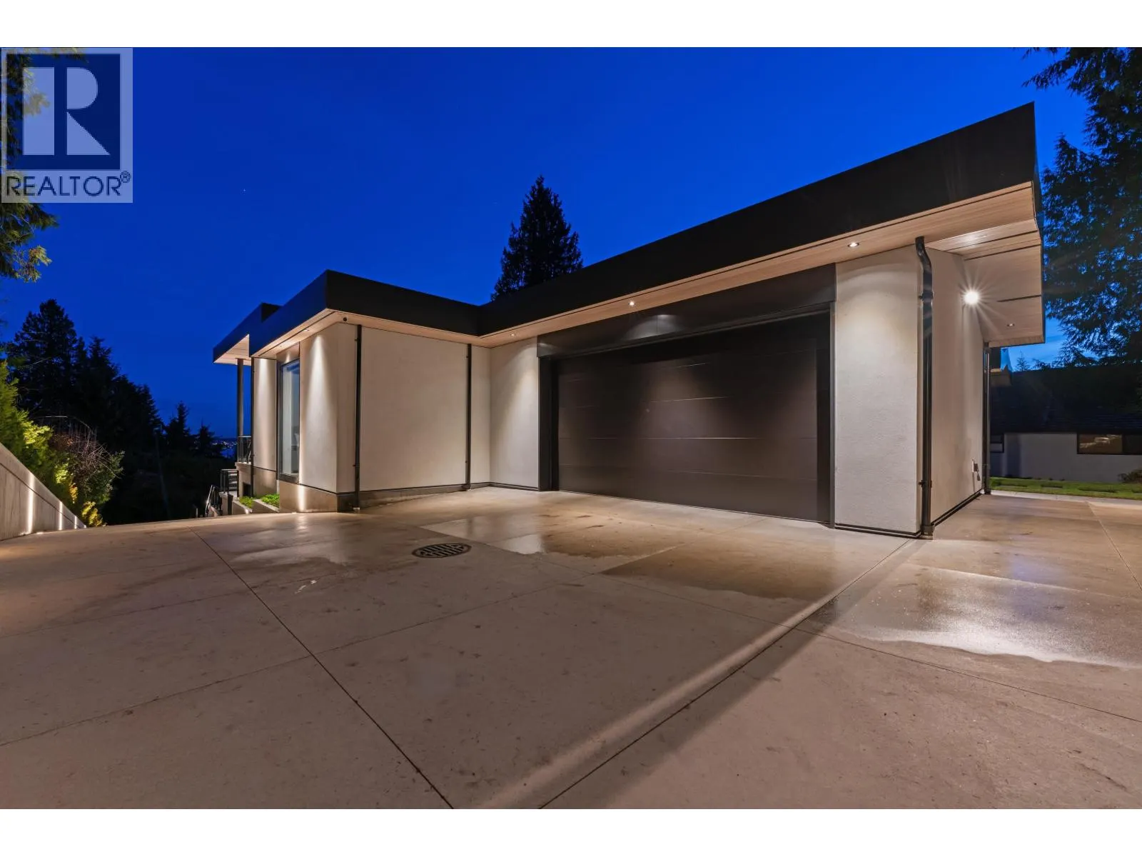 2965 ALTAMONT CRESCENT