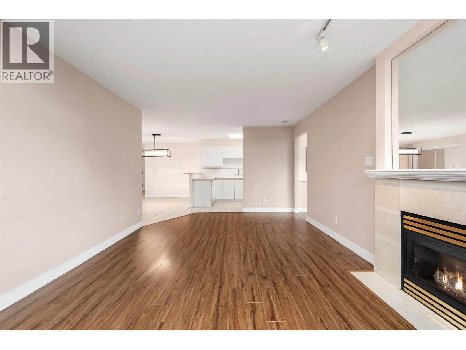 306 6622 SOUTHOAKS CRESCENT