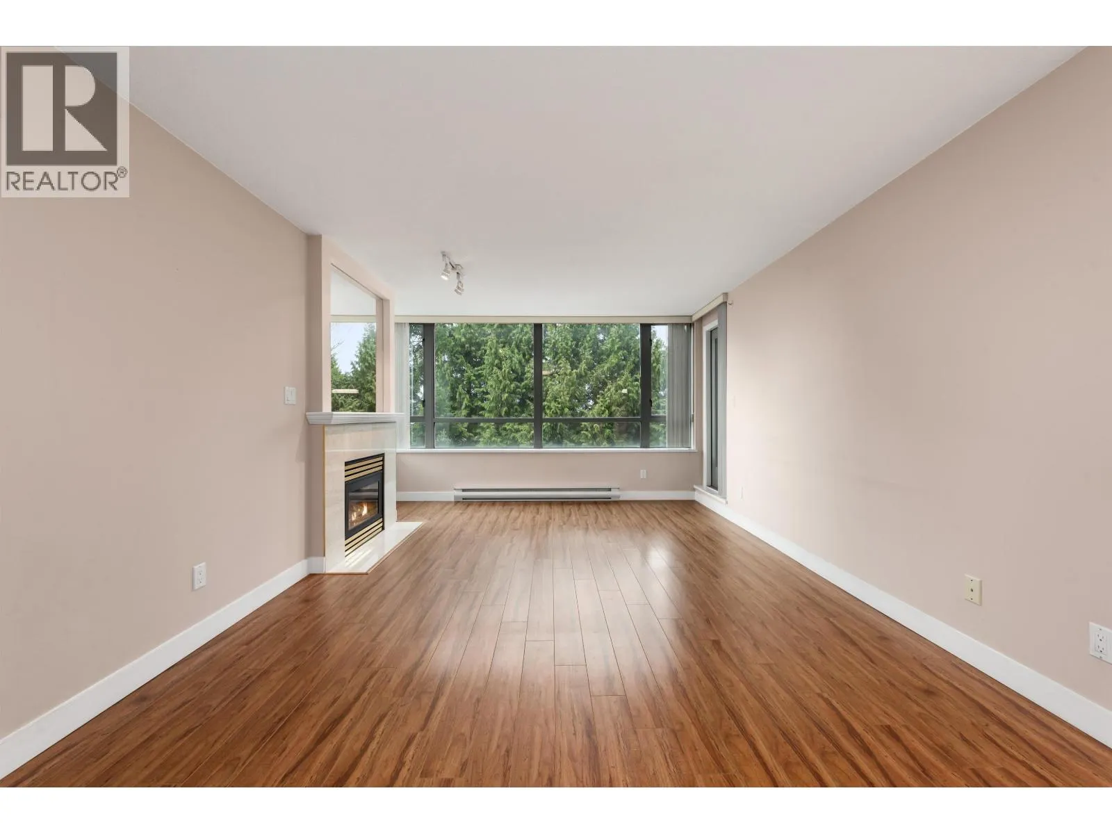306 6622 SOUTHOAKS CRESCENT