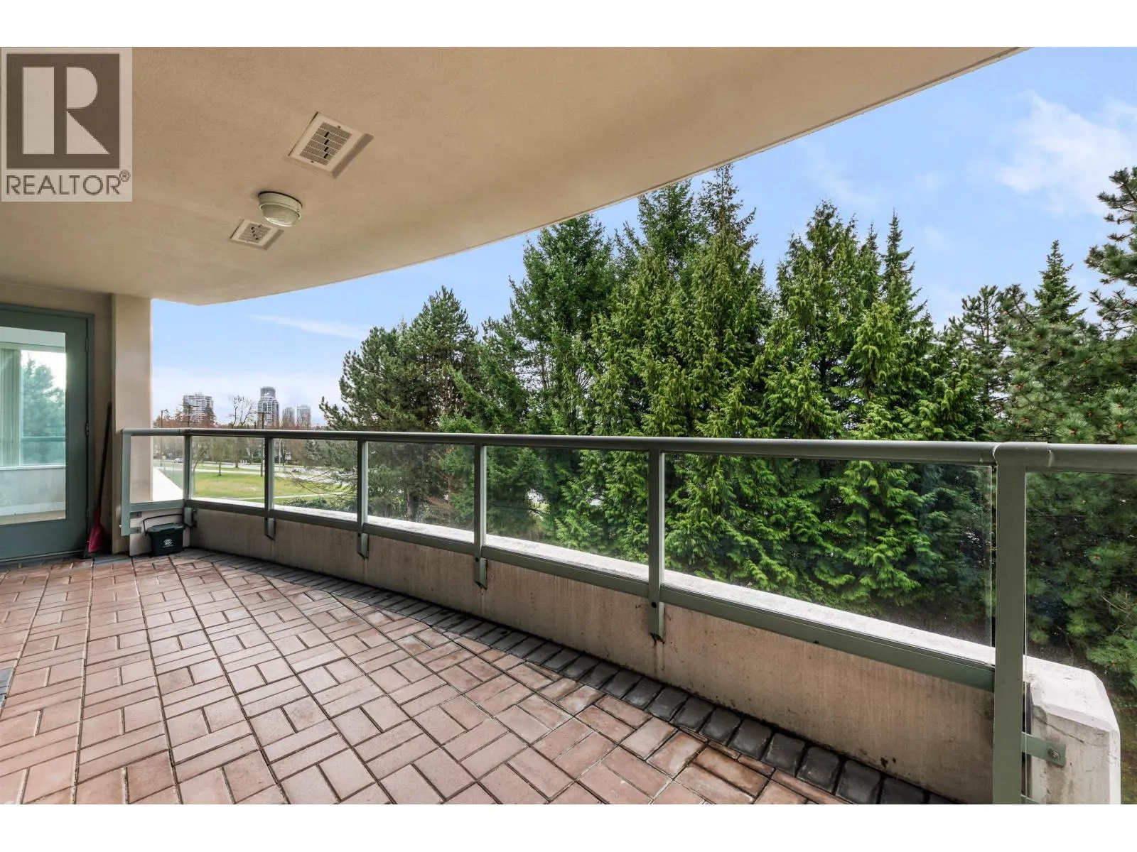306 6622 SOUTHOAKS CRESCENT
