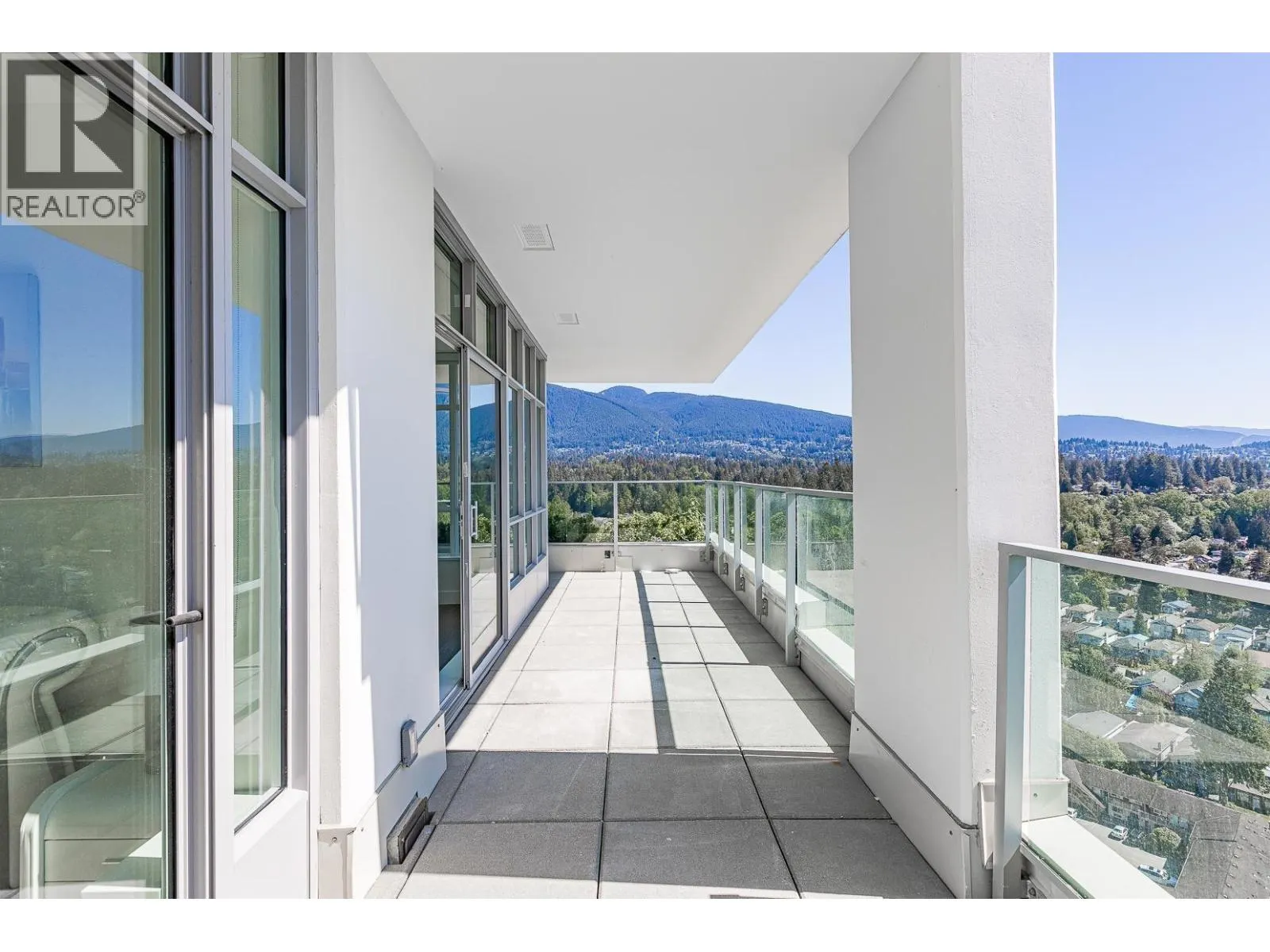 2201 1632 LIONS GATE LANE